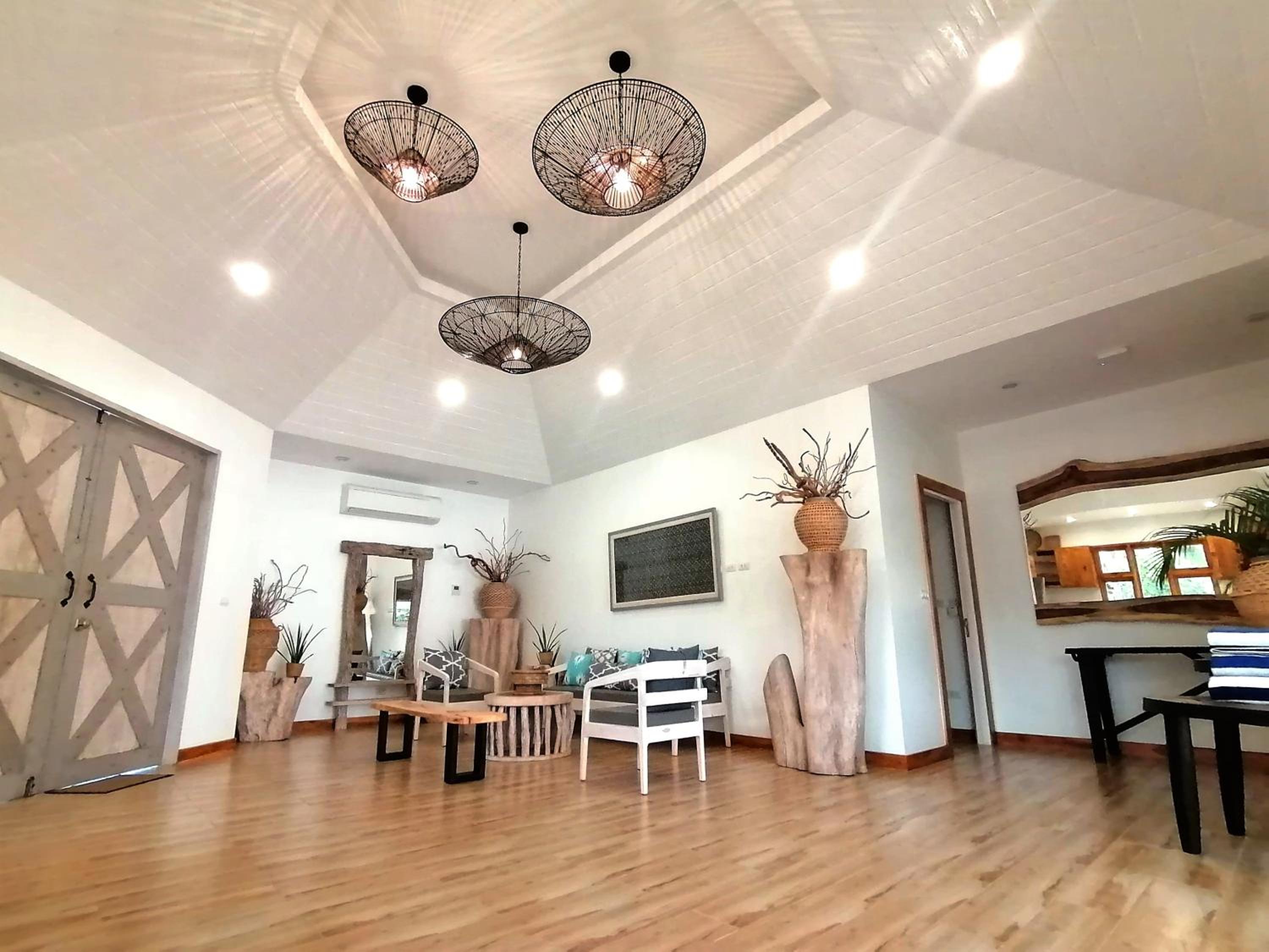 Vida Homes Condo Resort