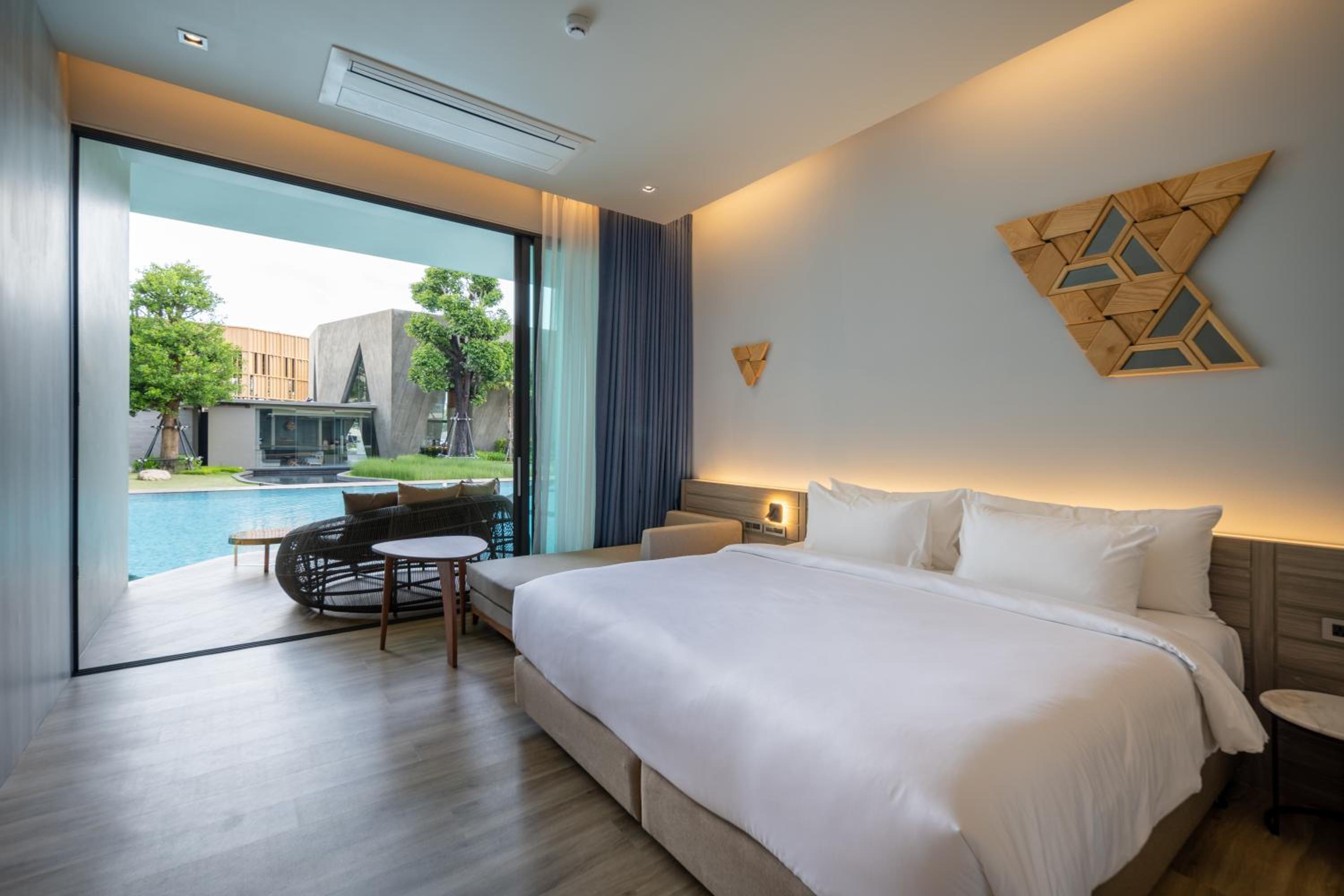The Signature Hotel Airport 91