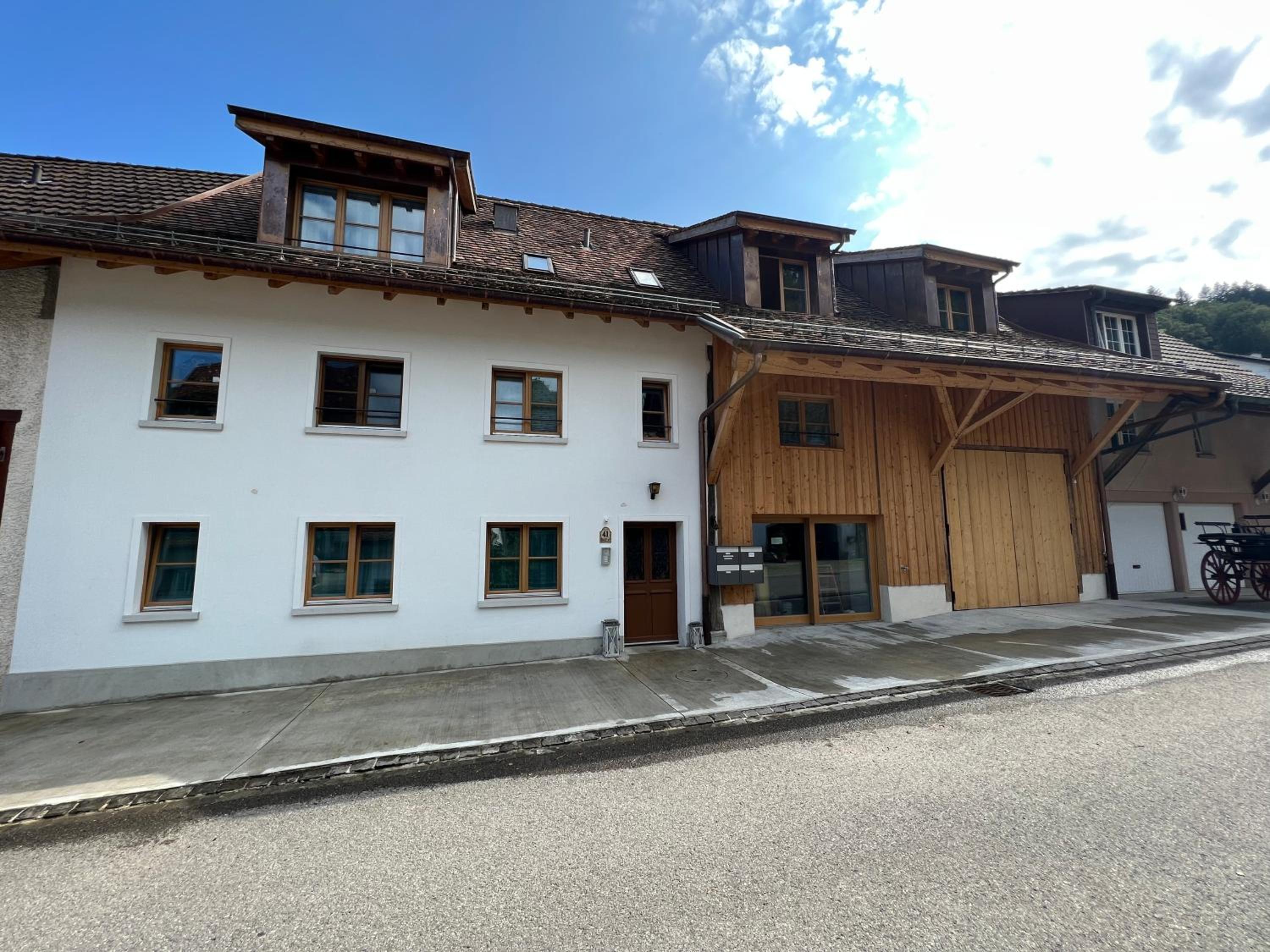 MARYS family friendly Apartments,VISIT RHINE FALLS for FREE if you stay 2 nights, SOHO 95m2 2-Bedrooms 2nd floor & SOUTH BEACH 105m2 3-Bedrooms & LOFT 115m