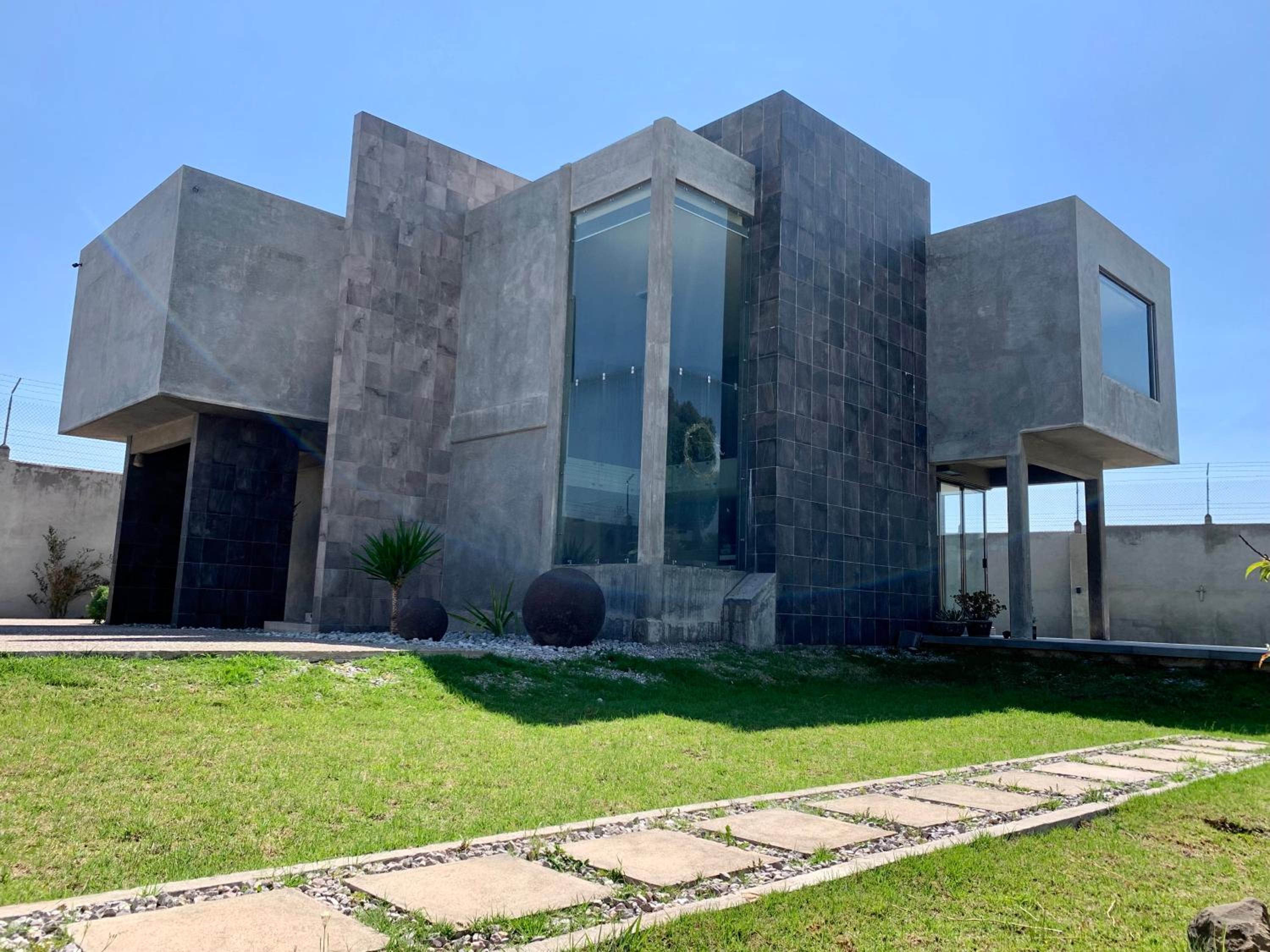Casa de las Mariposas view 2