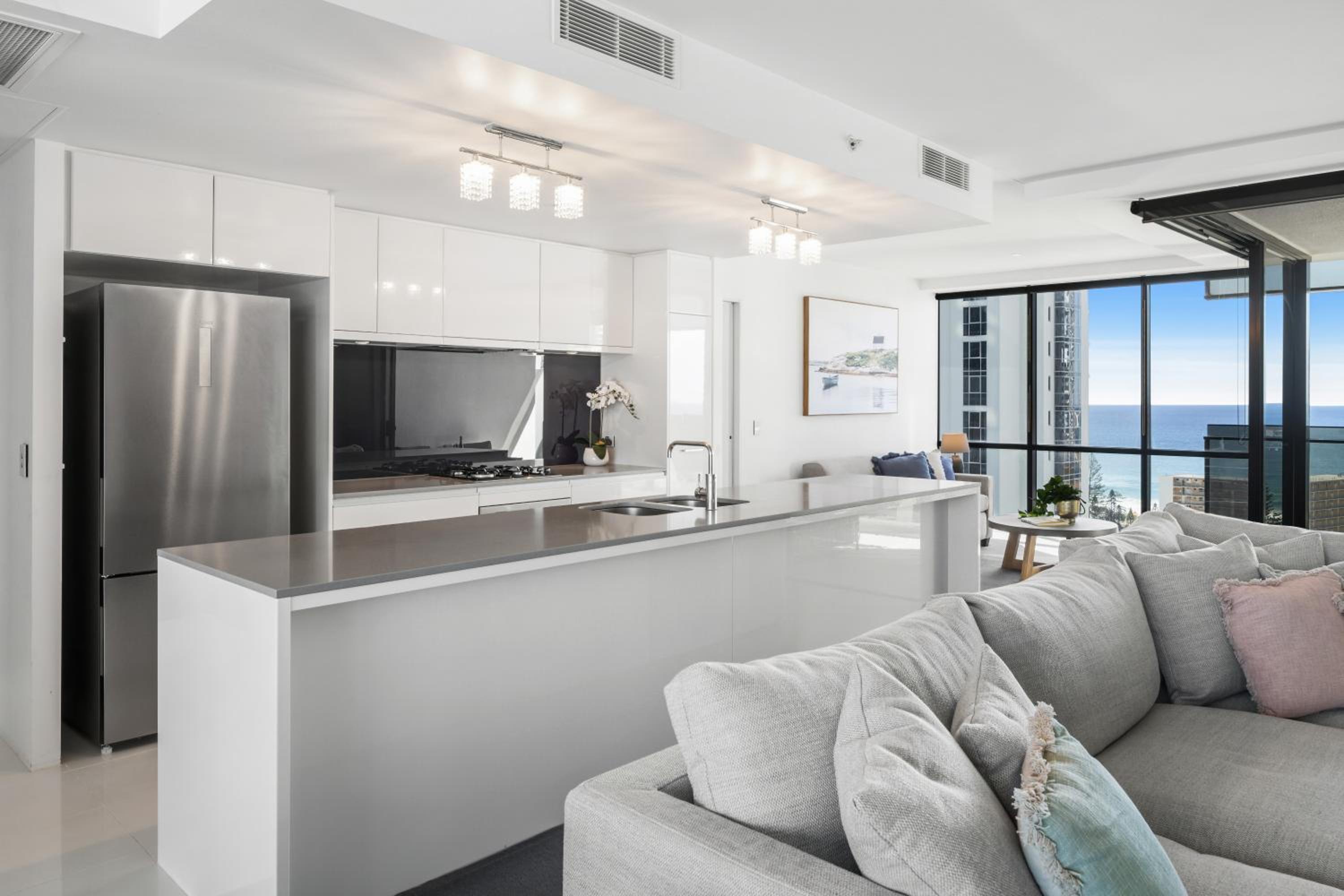 Holiday Holiday Circle On Cavill Apartments