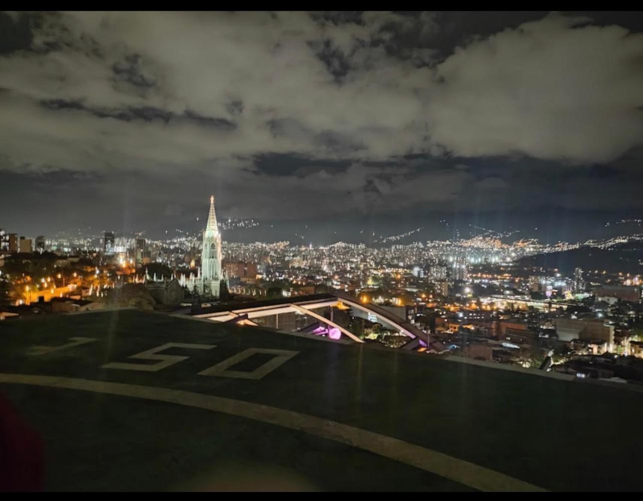 Medellin, elegante y central apartamento