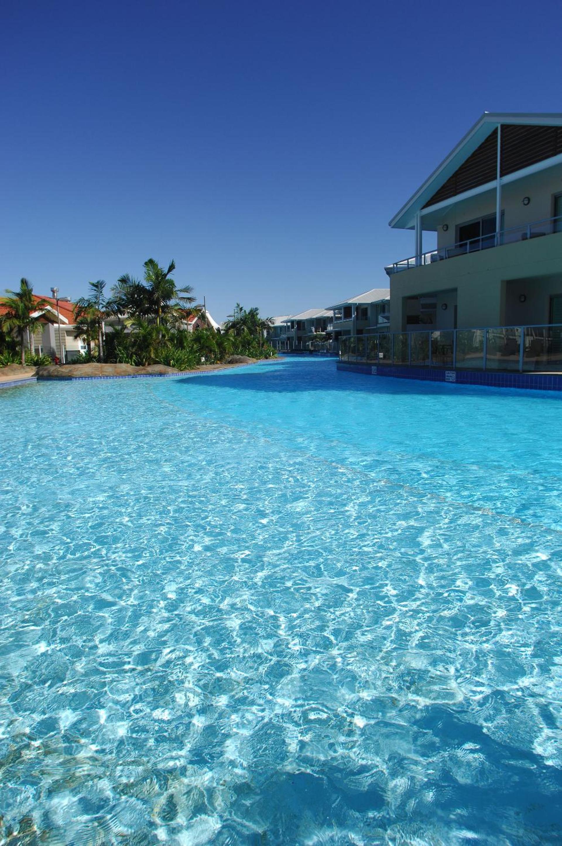 Oaks Pacific Blue Pool spa more in complex