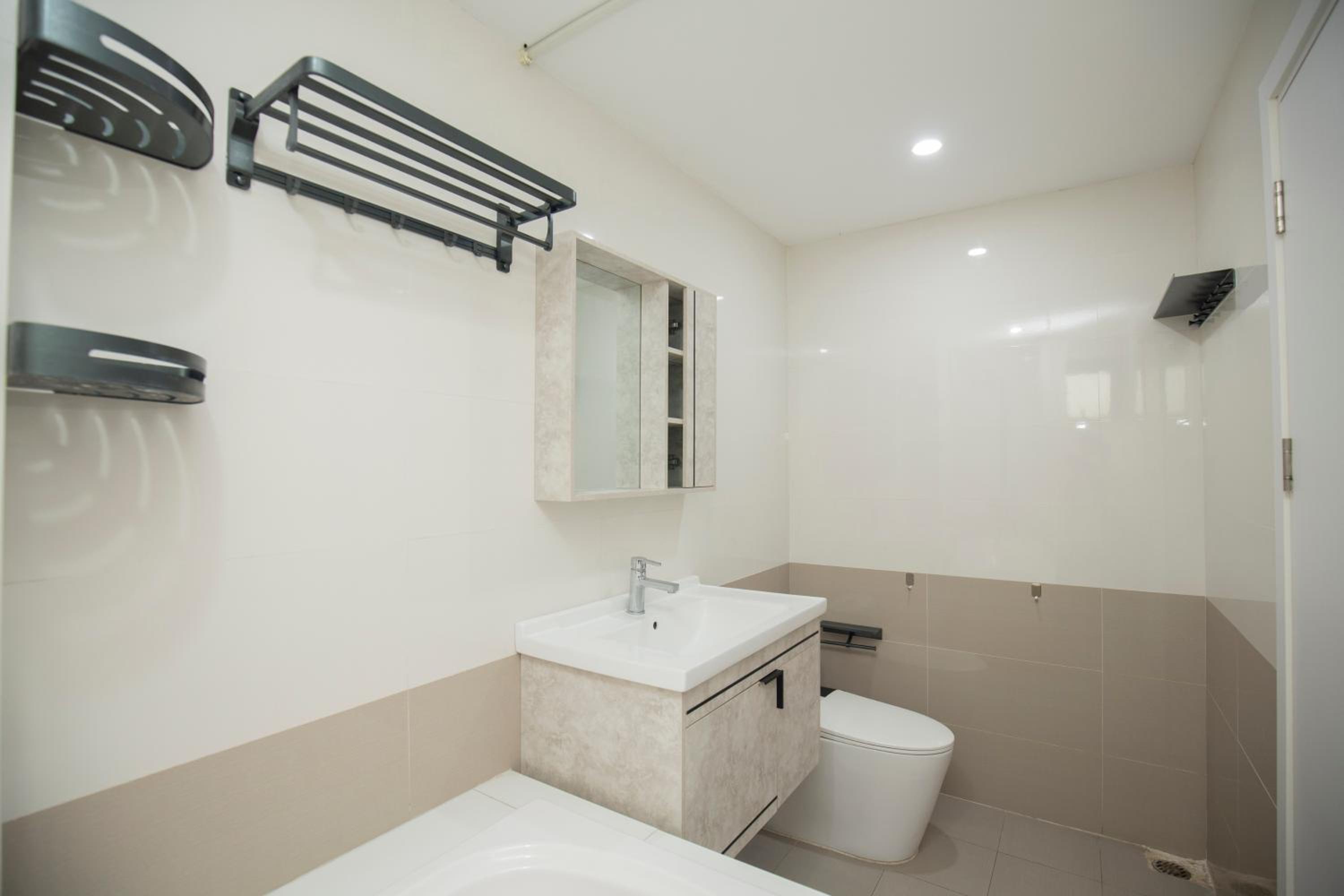The Valley - Westlake Apartment