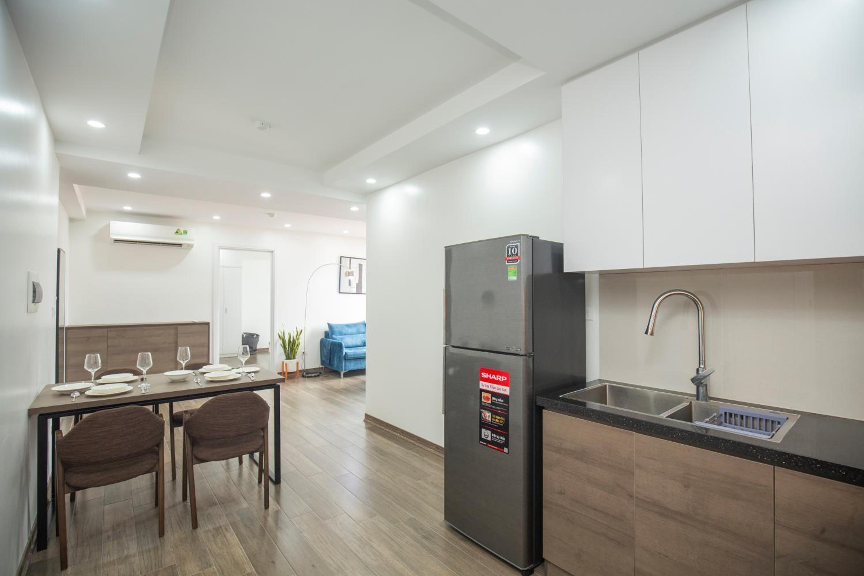 The Valley - Westlake Apartment