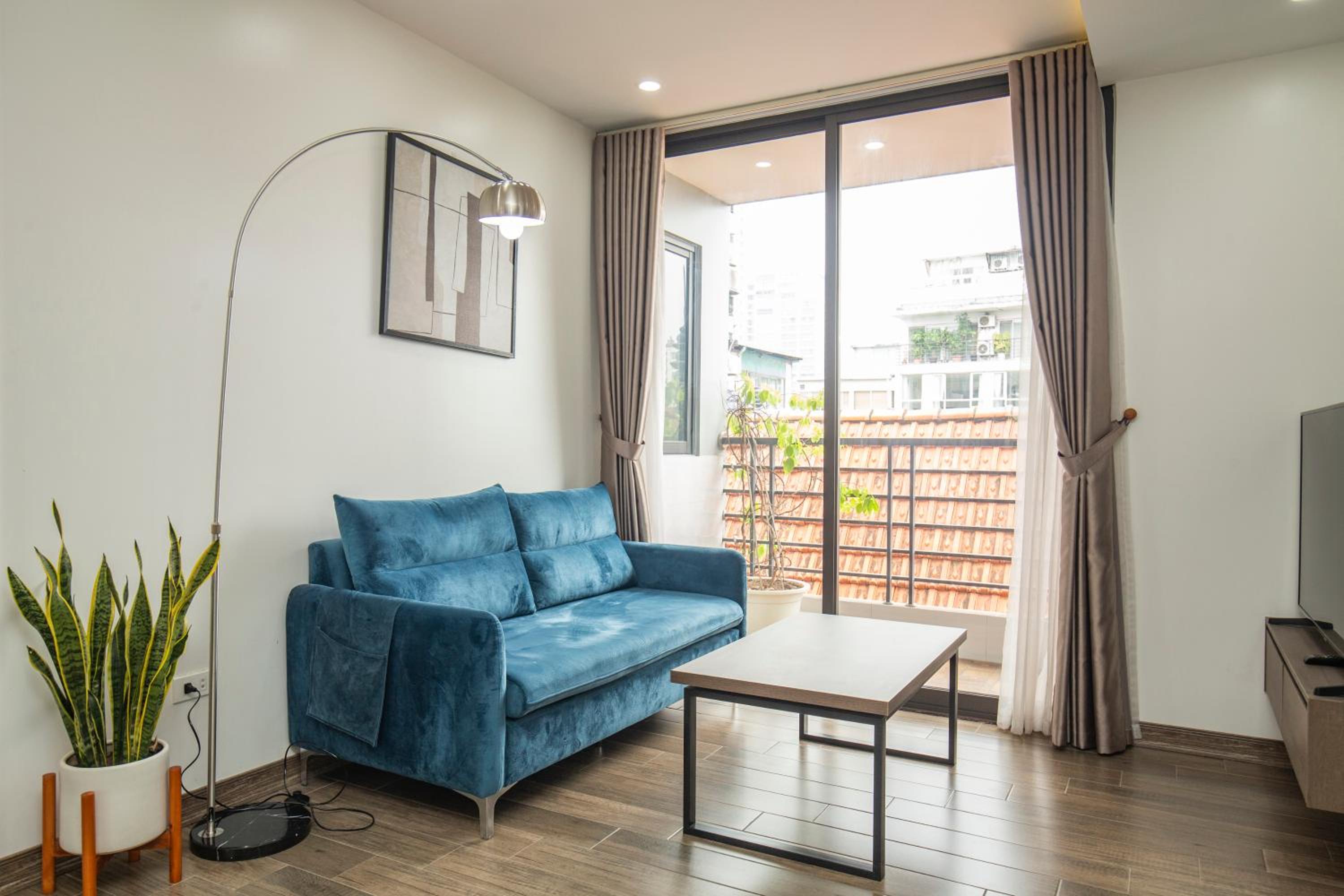 The Valley - Westlake Apartment