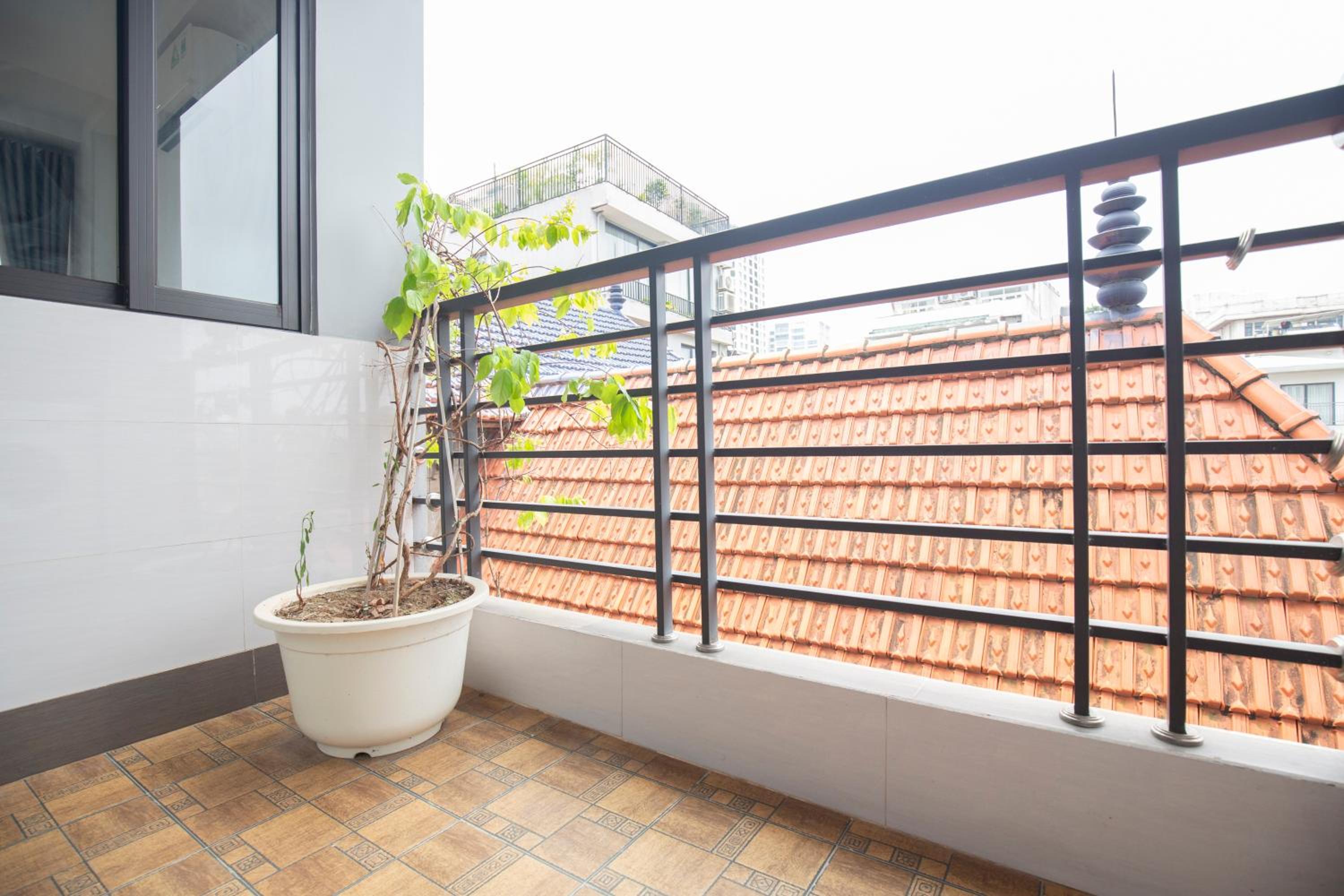 The Valley - Westlake Apartment