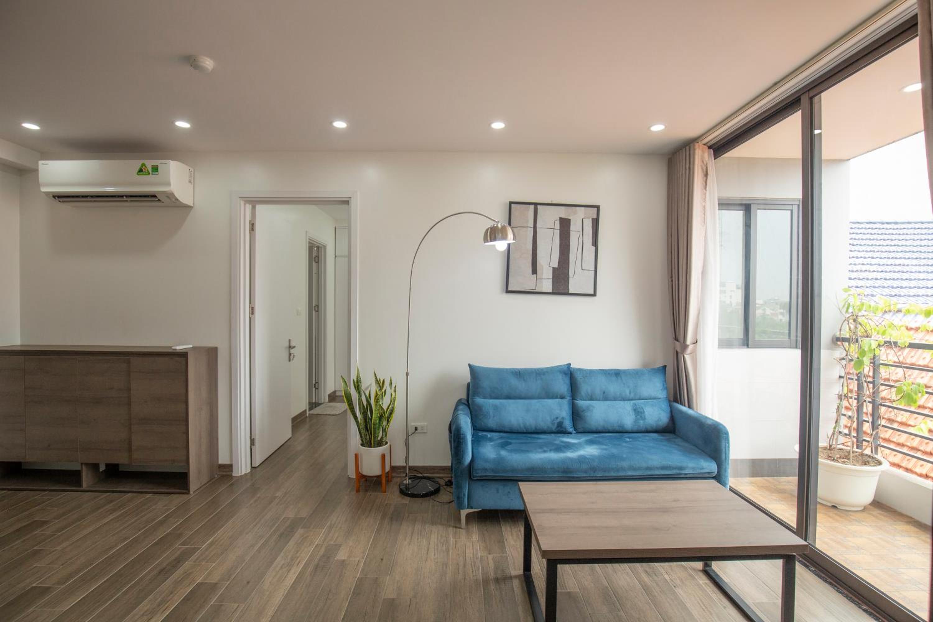 The Valley - Westlake Apartment