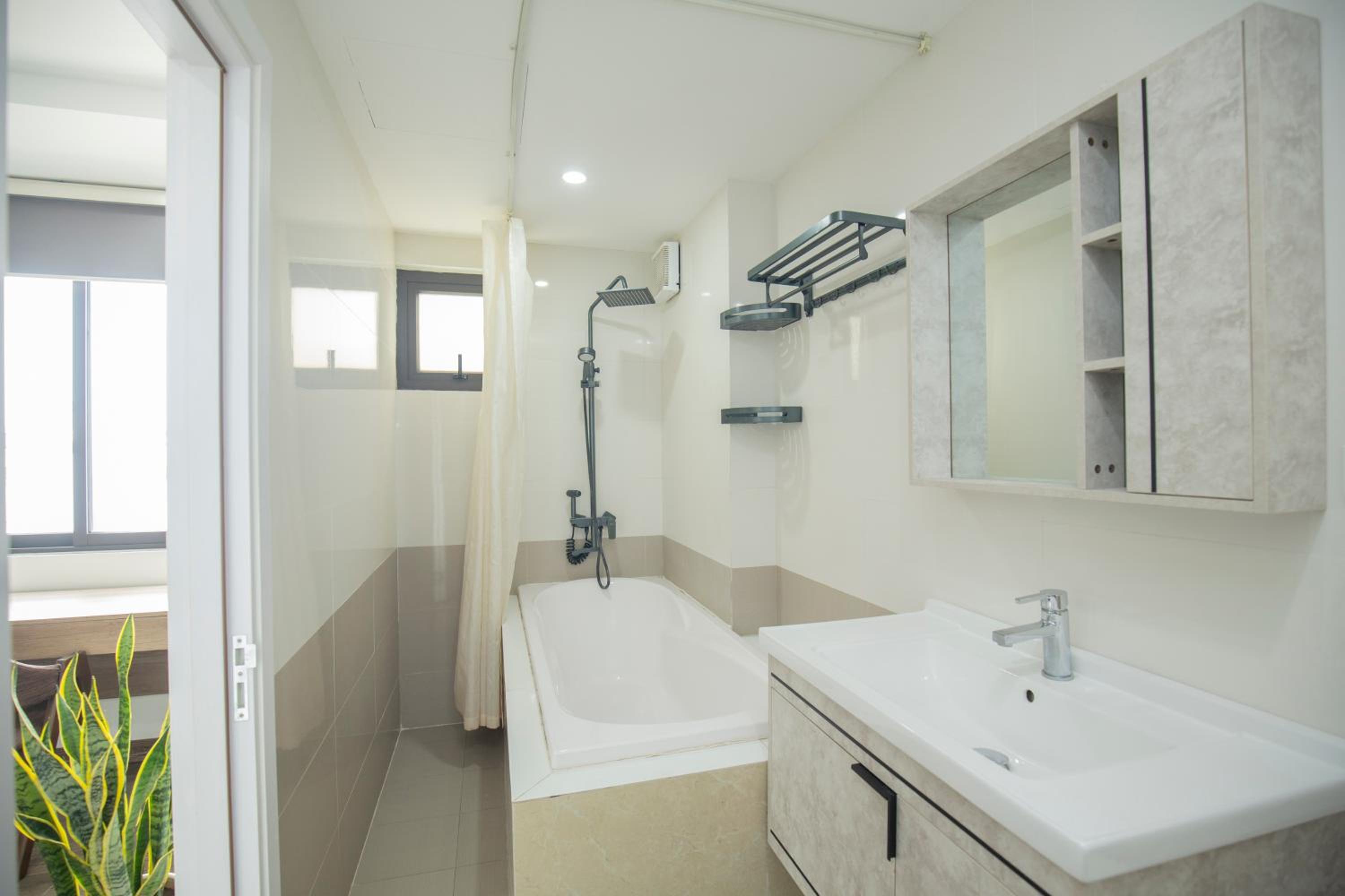 The Valley - Westlake Apartment