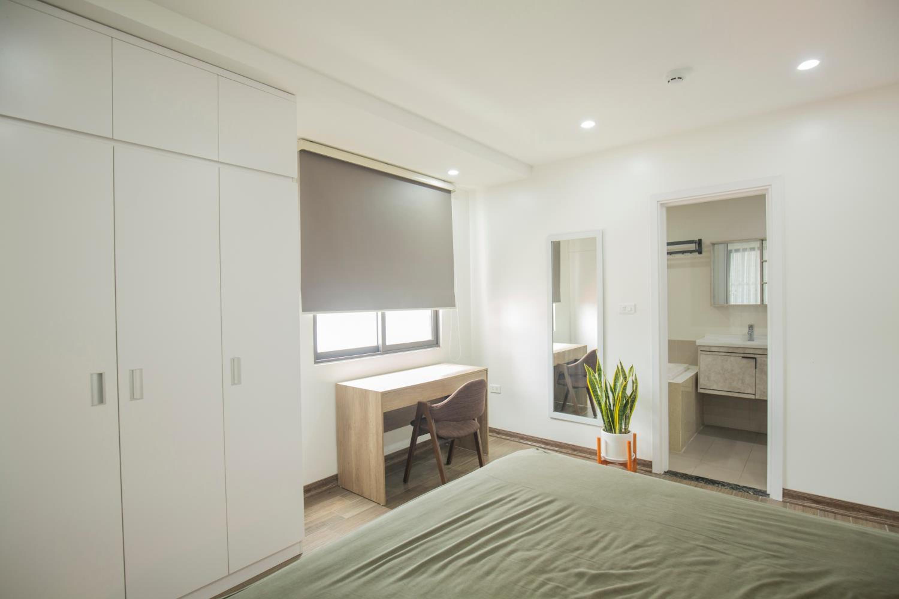 The Valley - Westlake Apartment