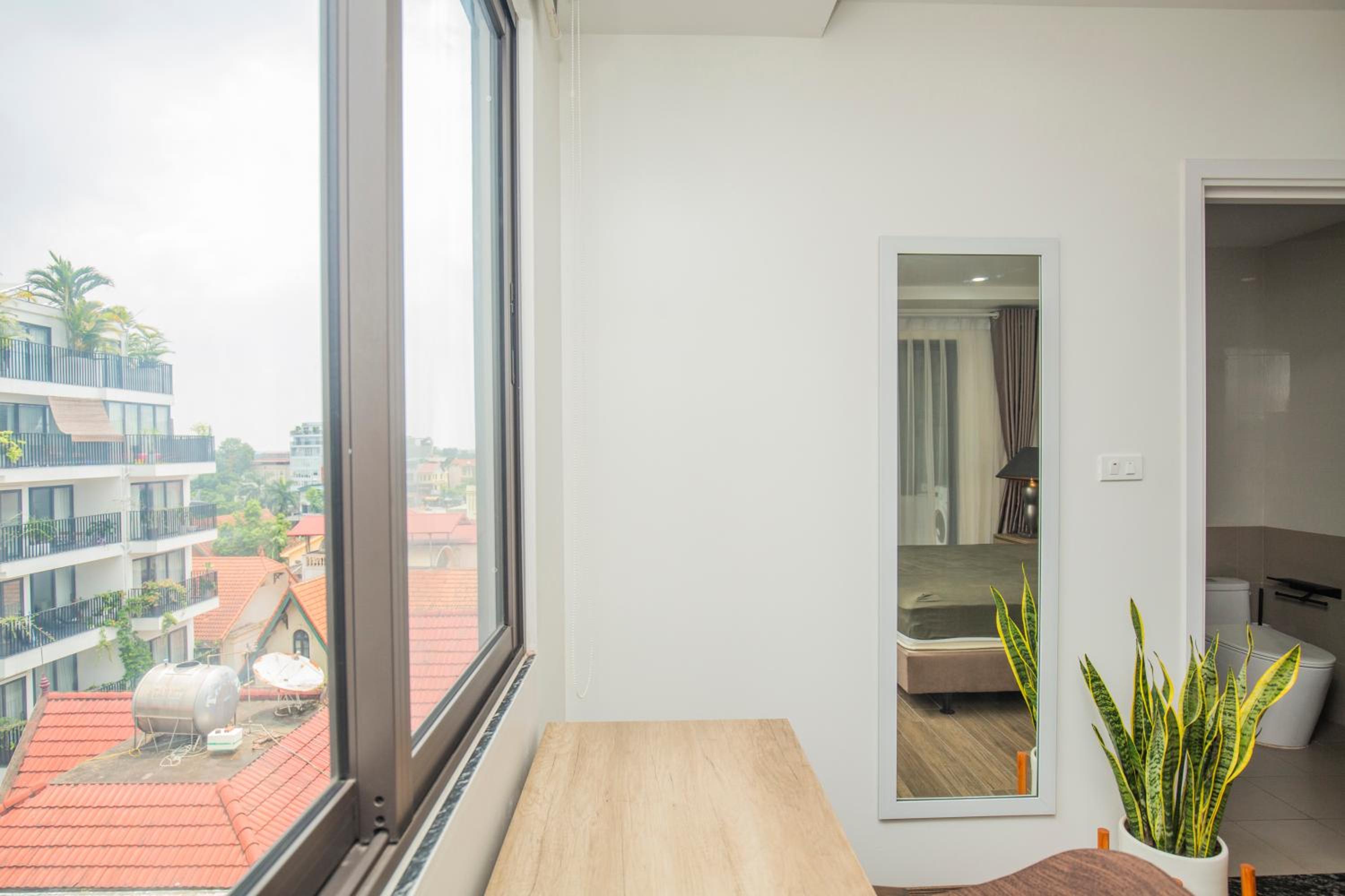 The Valley - Westlake Apartment