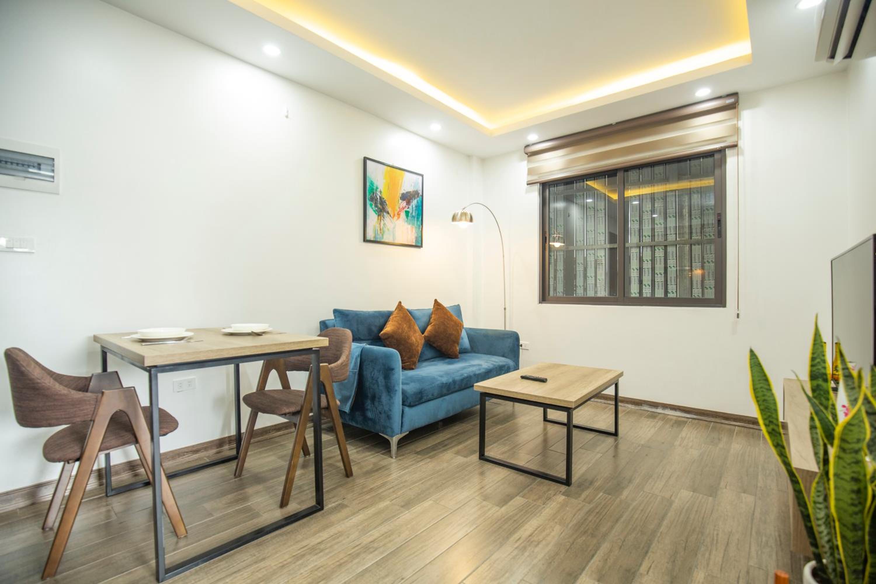 The Valley - Westlake Apartment