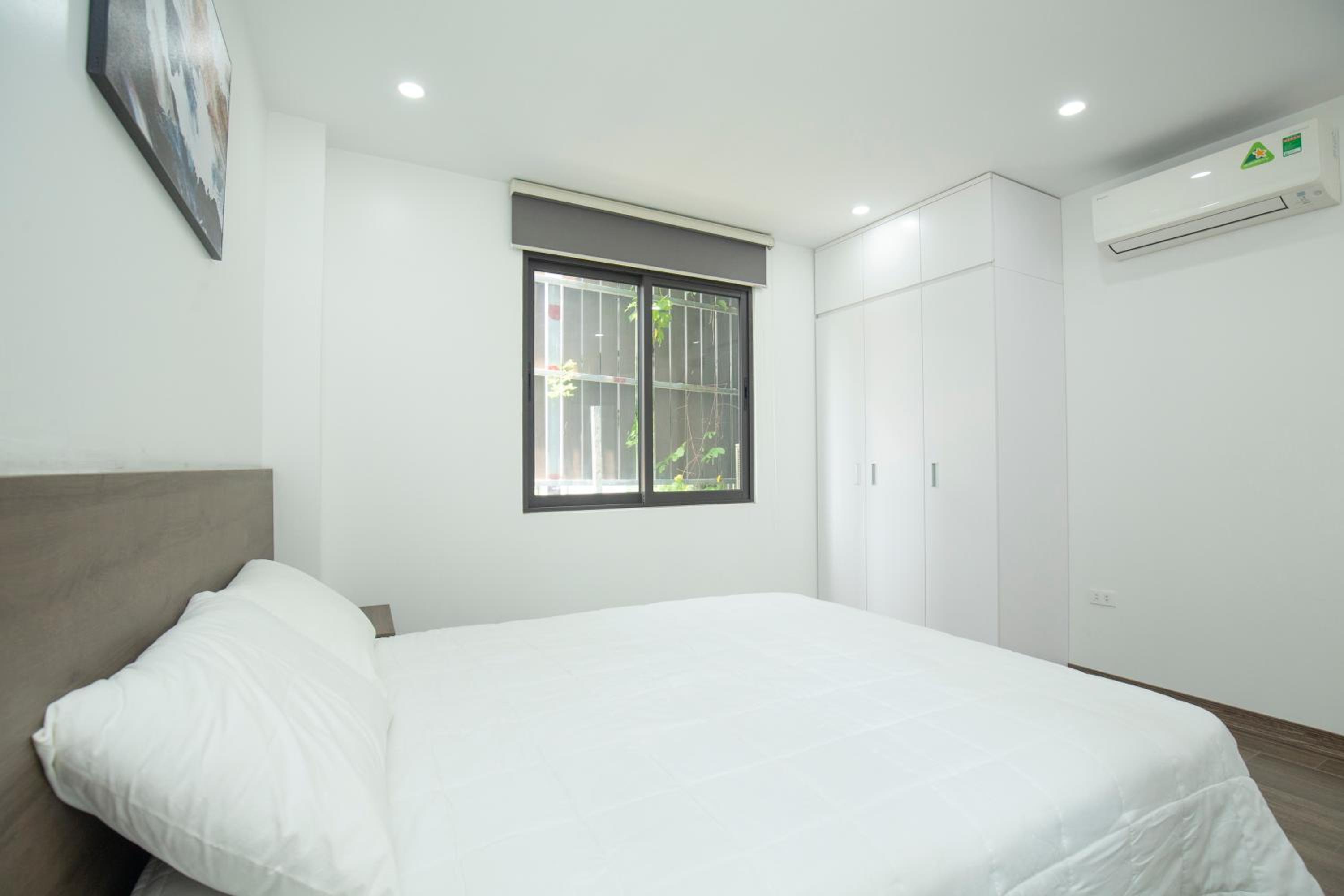 The Valley - Westlake Apartment