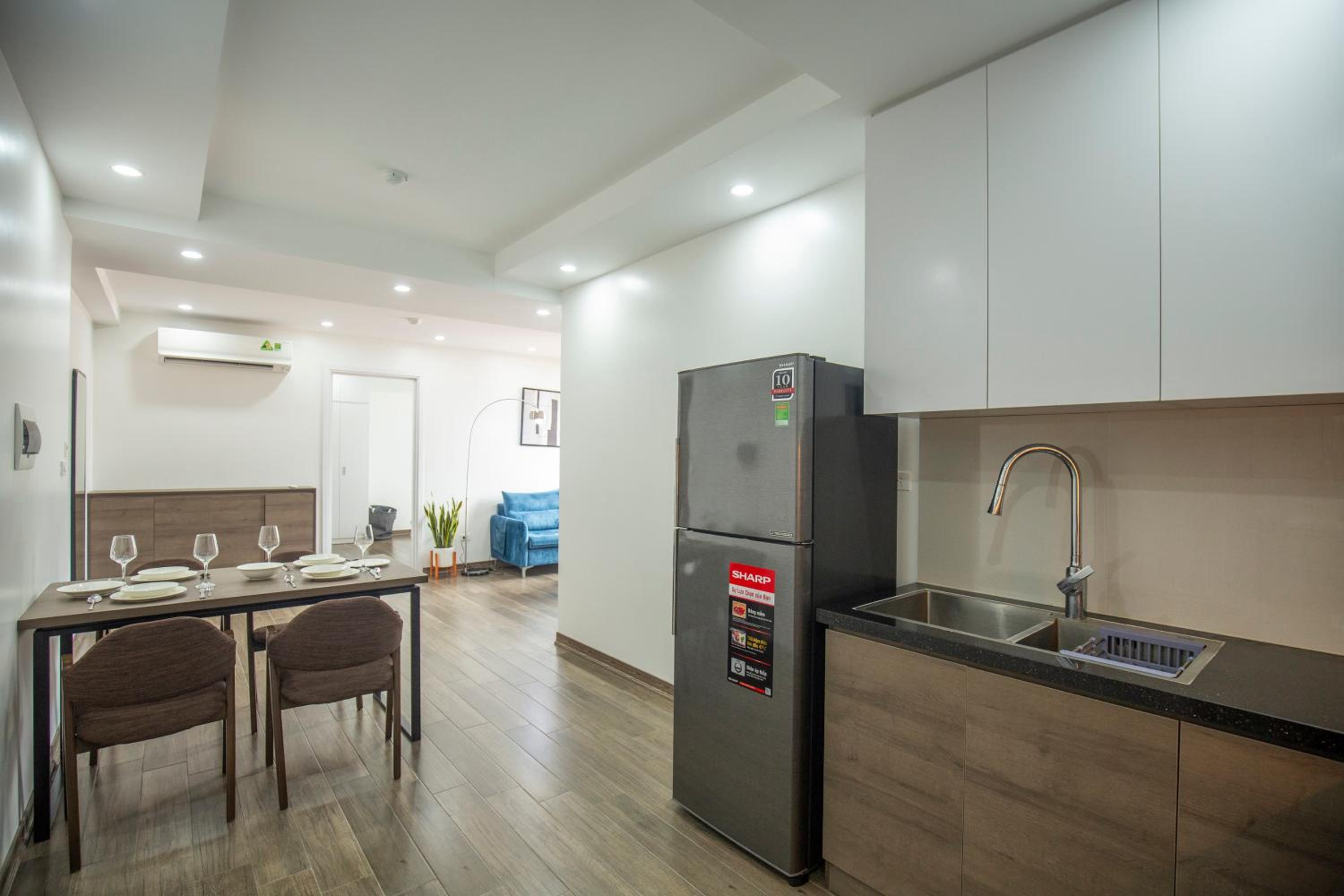 The Valley - Westlake Apartment