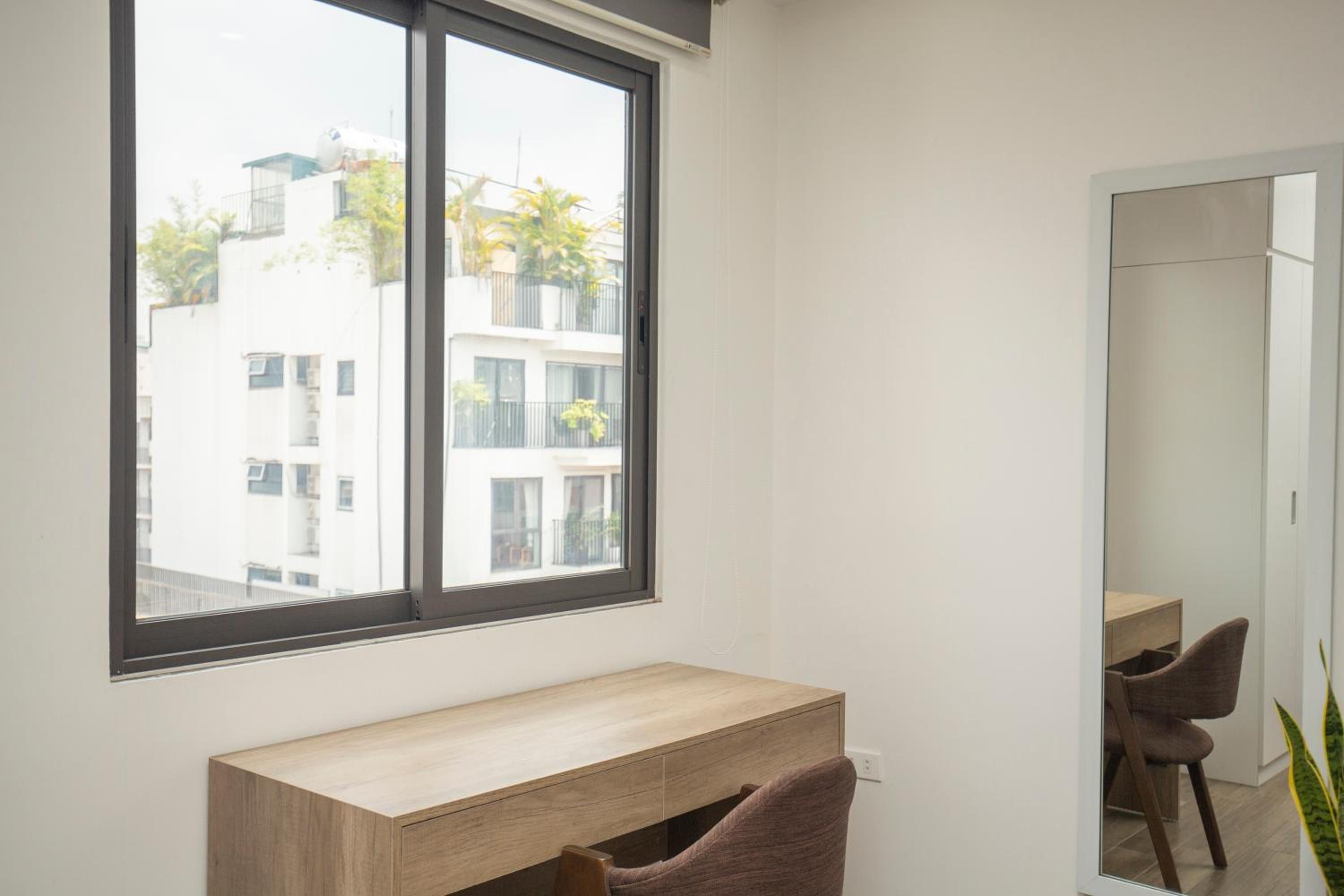 The Valley - Westlake Apartment