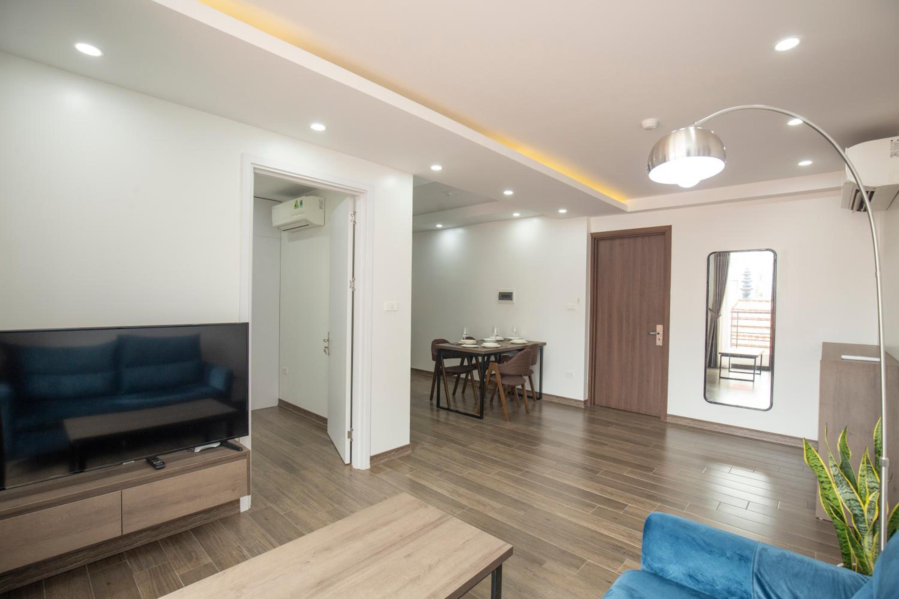 The Valley - Westlake Apartment
