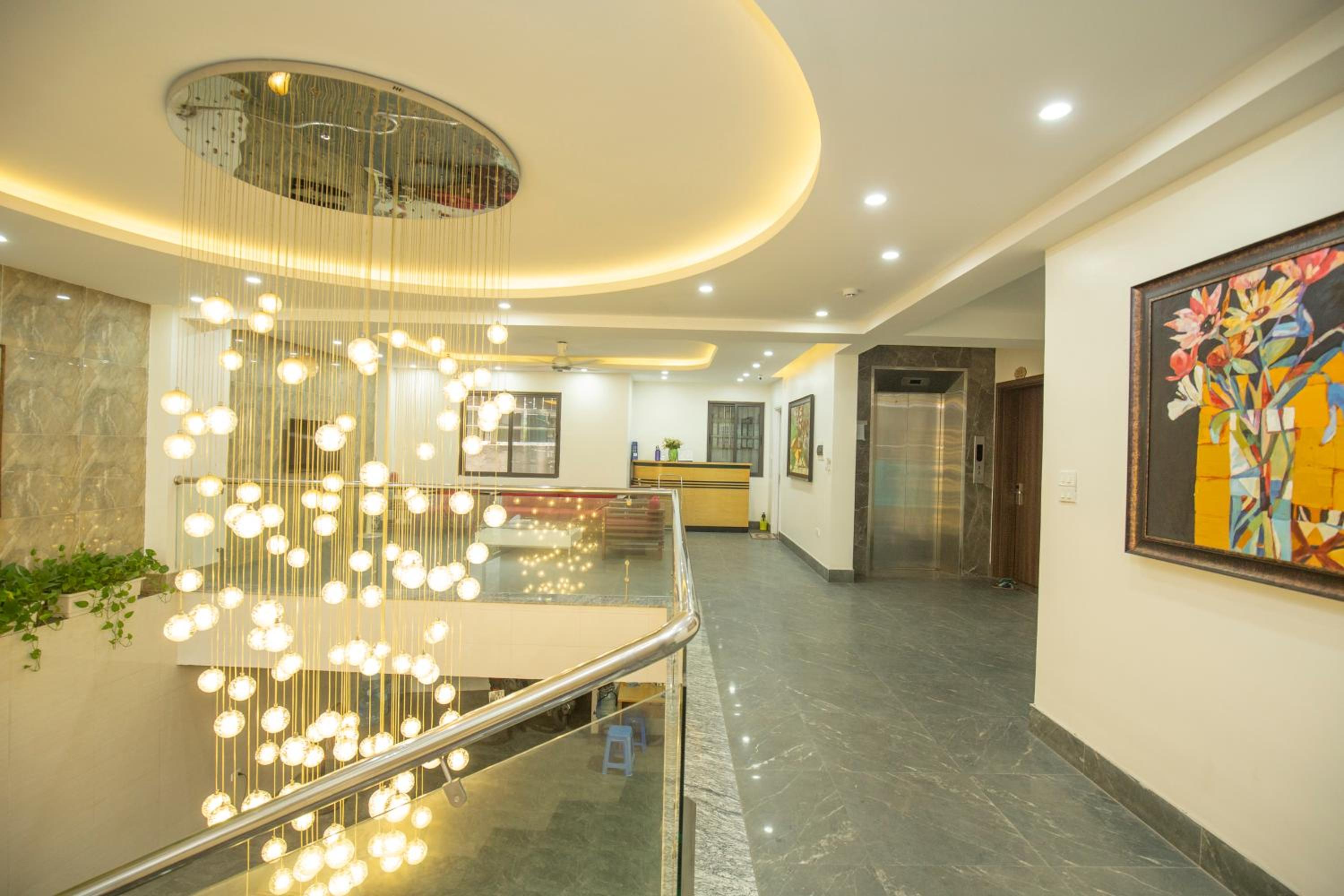 The Valley - Westlake Apartment