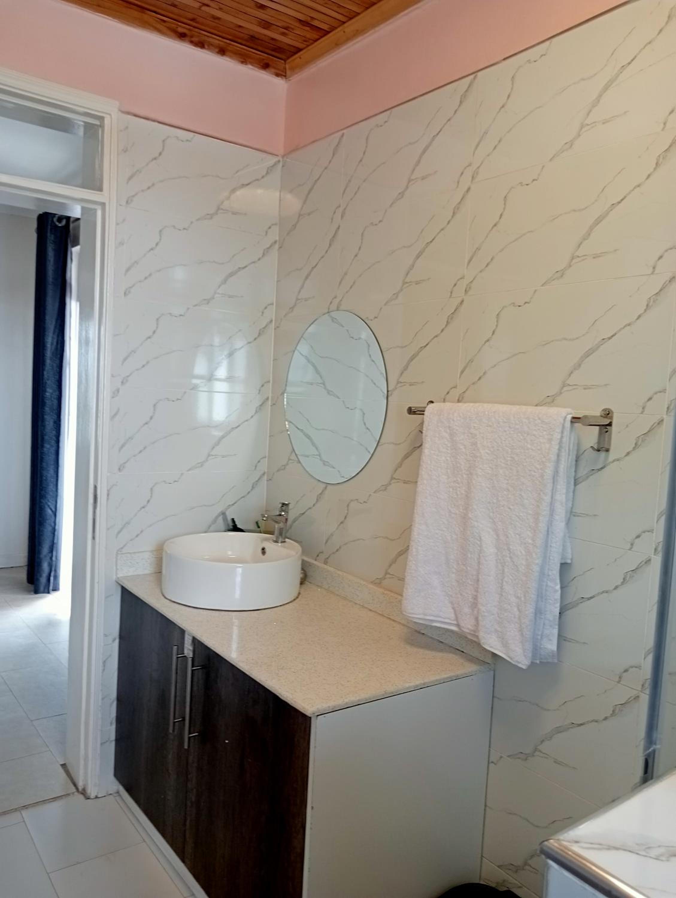 Cozy and Comfi Family Stay with Unique Private Room