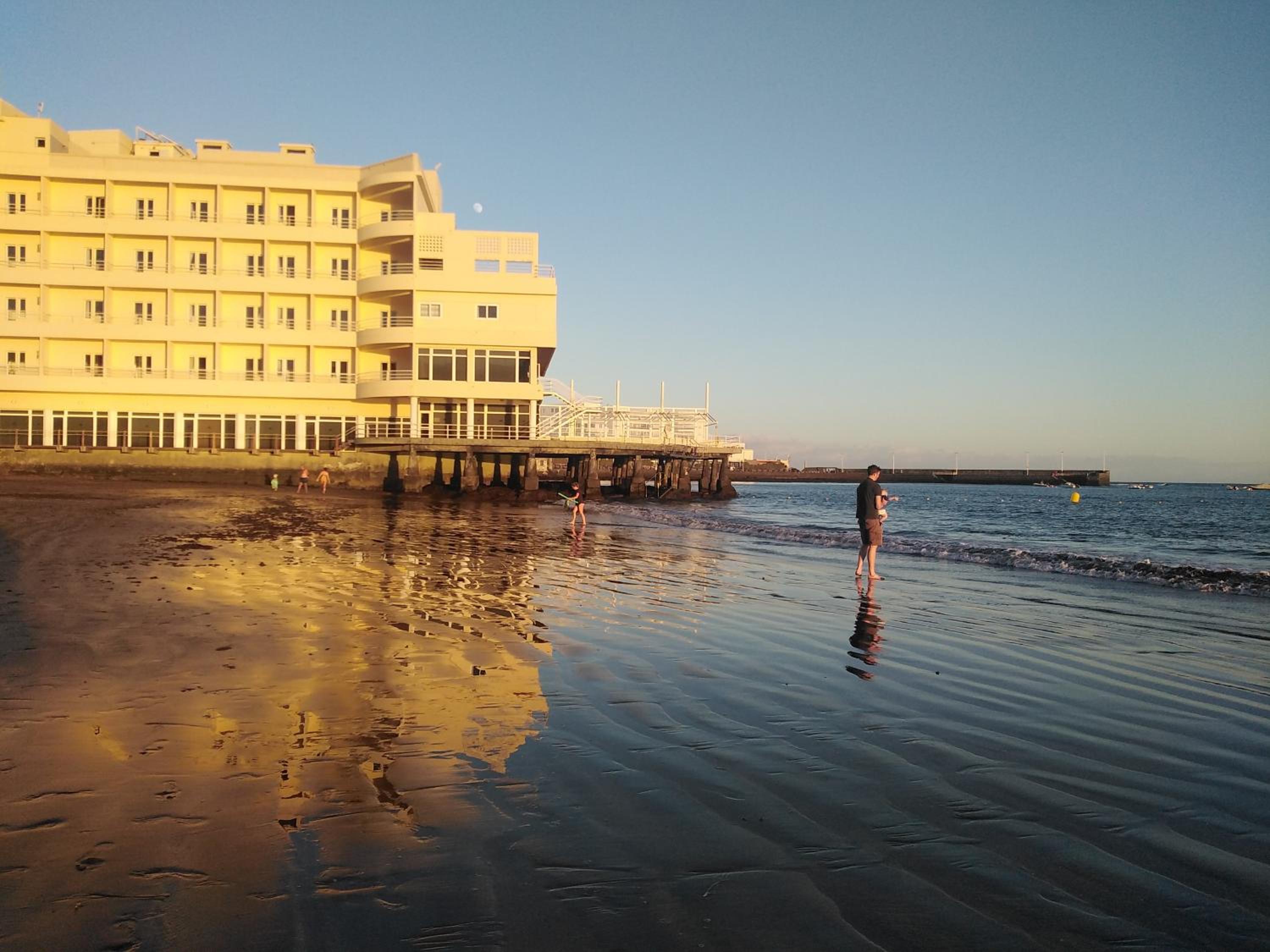 Alquilaencanarias Medano Cabezo Beach