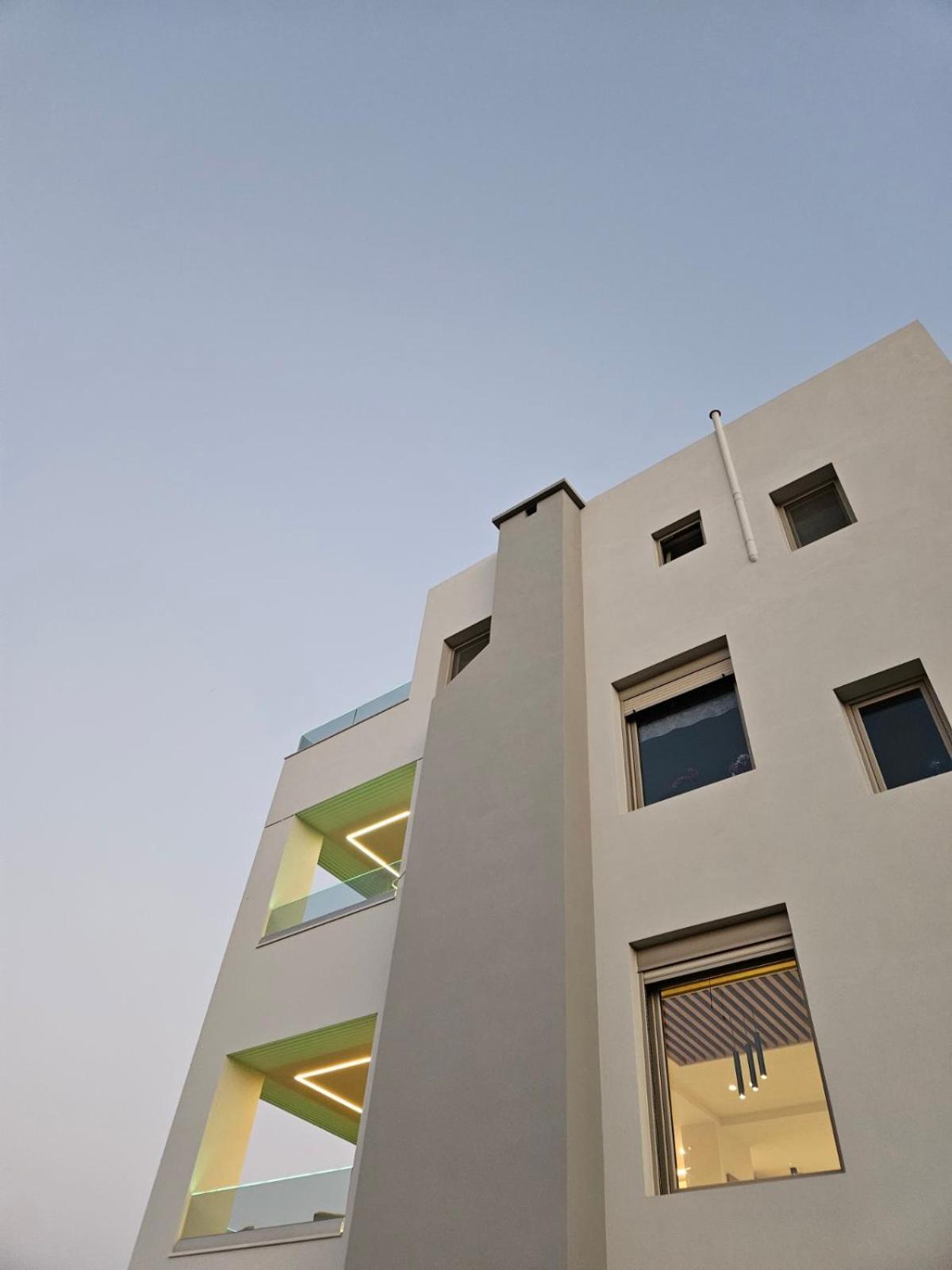 CALM & DREAMY LUXURY APTS view 2