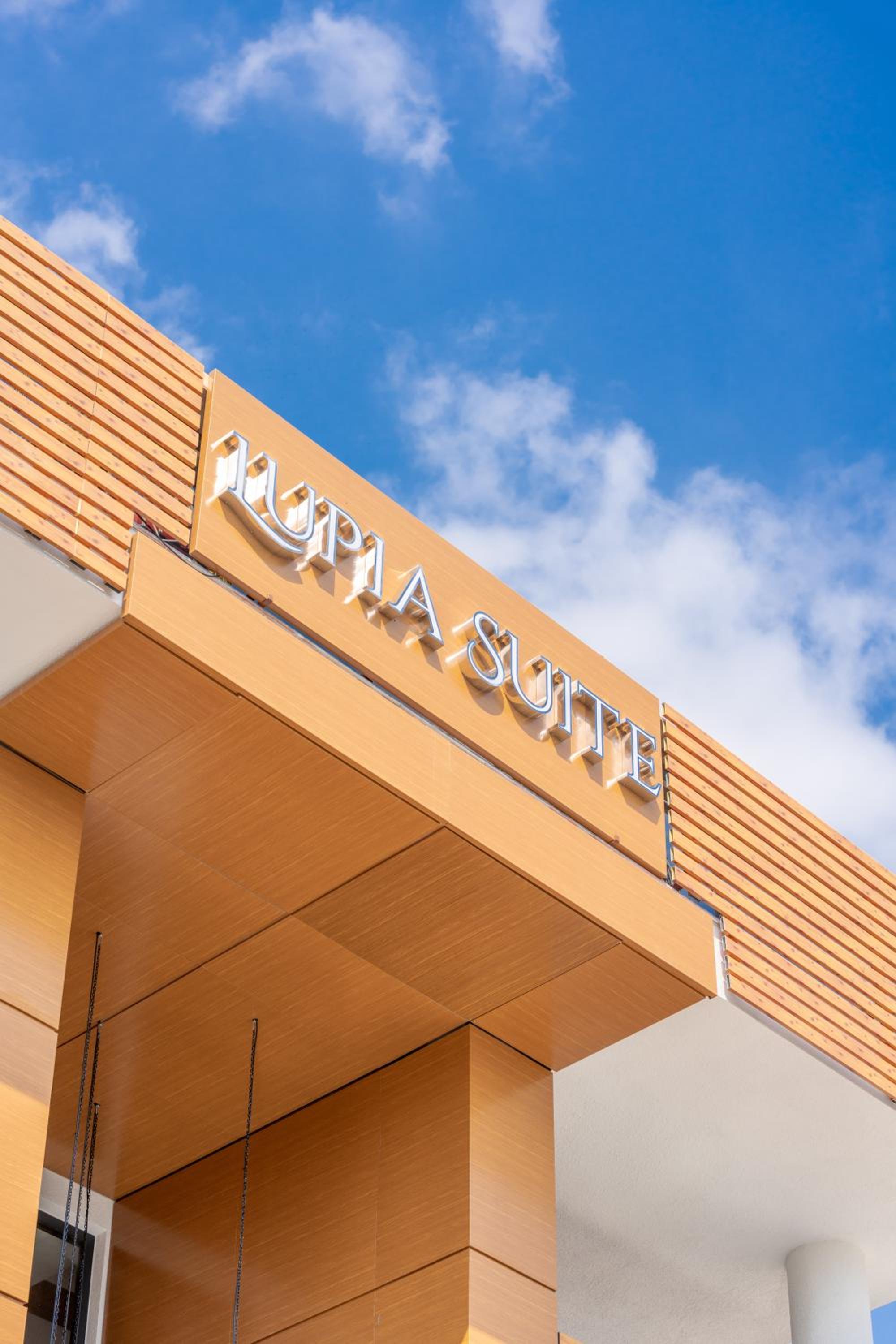 Hotel Lupia Suites - Image 1