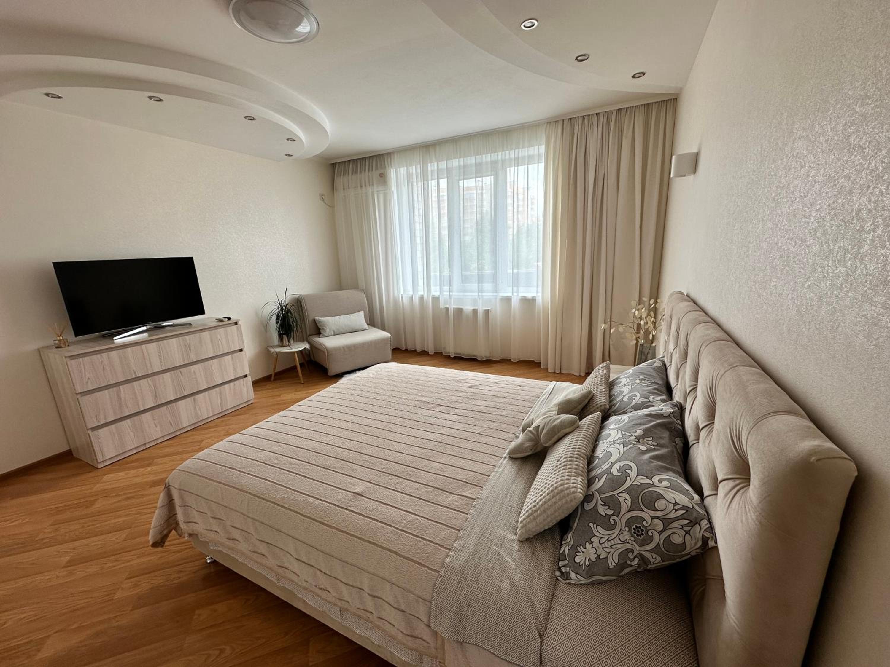 Apartment 1, Podillya