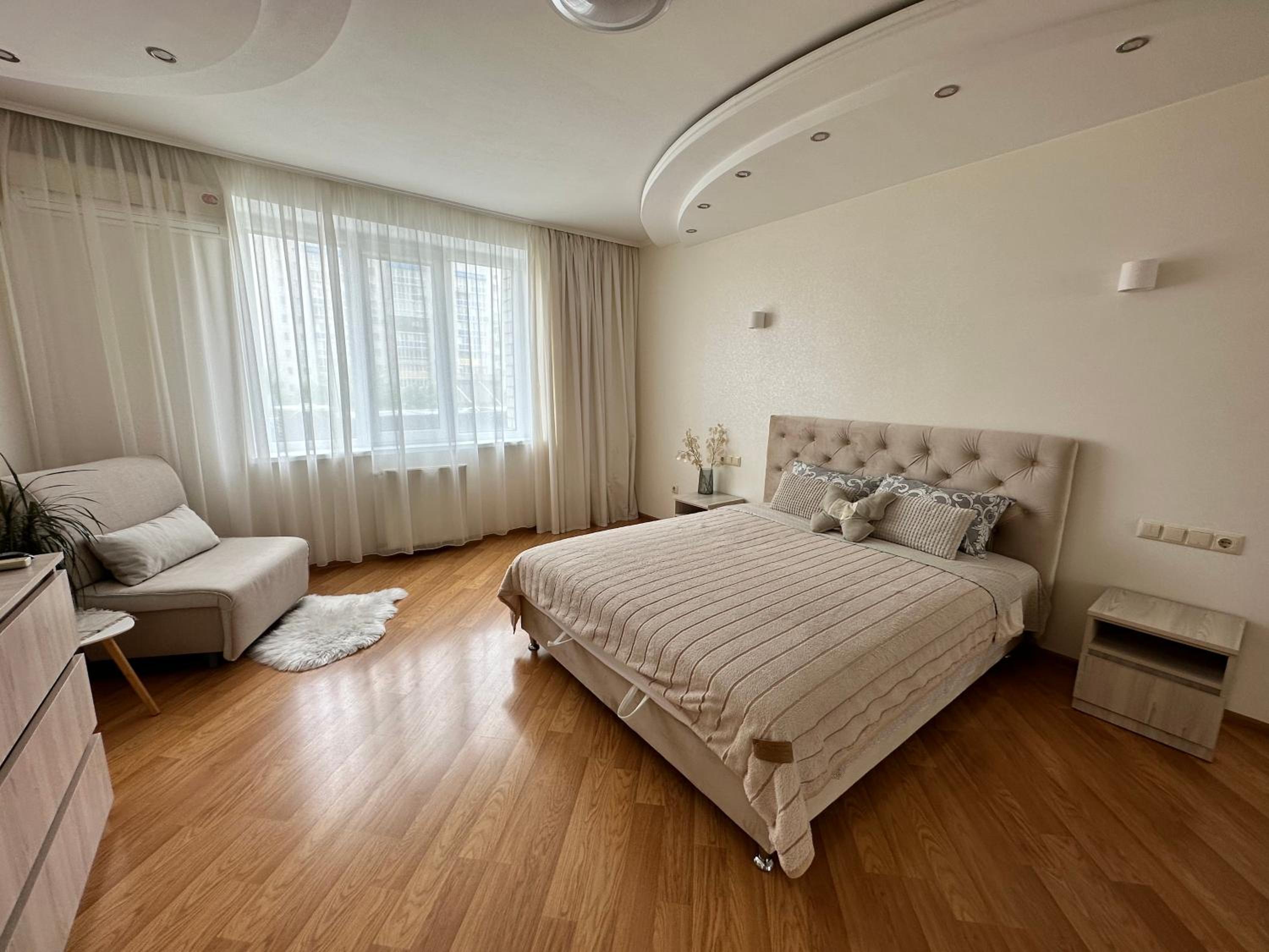 Apartment 1, Podillya