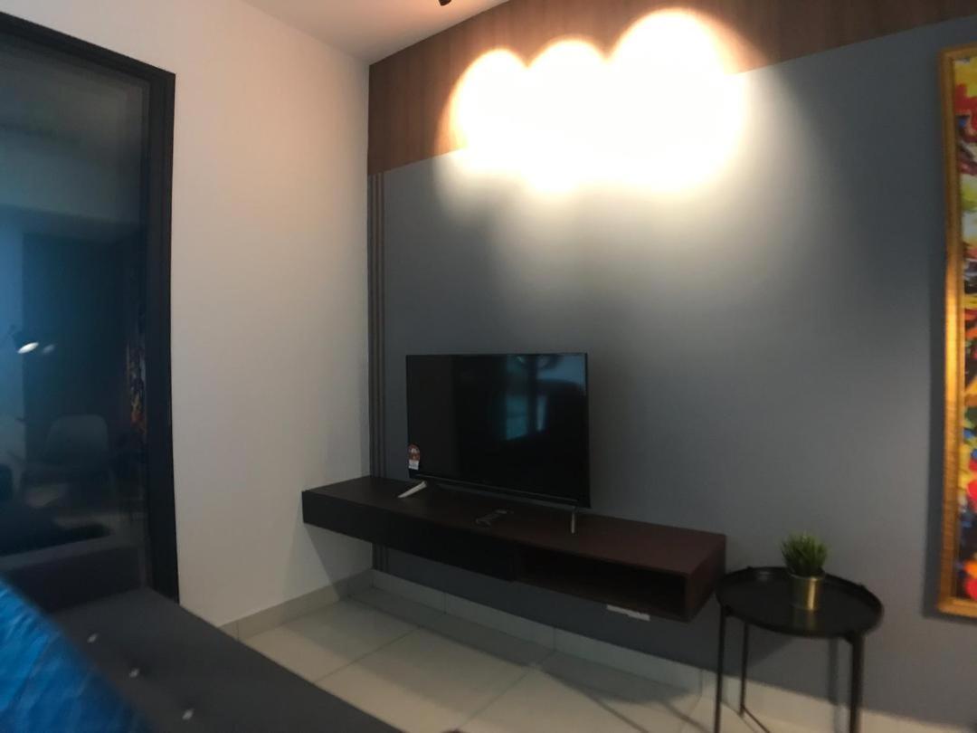 Almas Suites Puteri Harbour / Nusajaya JB 5 min to Legoaland Homespace Cozy room near 2nd link photo 4