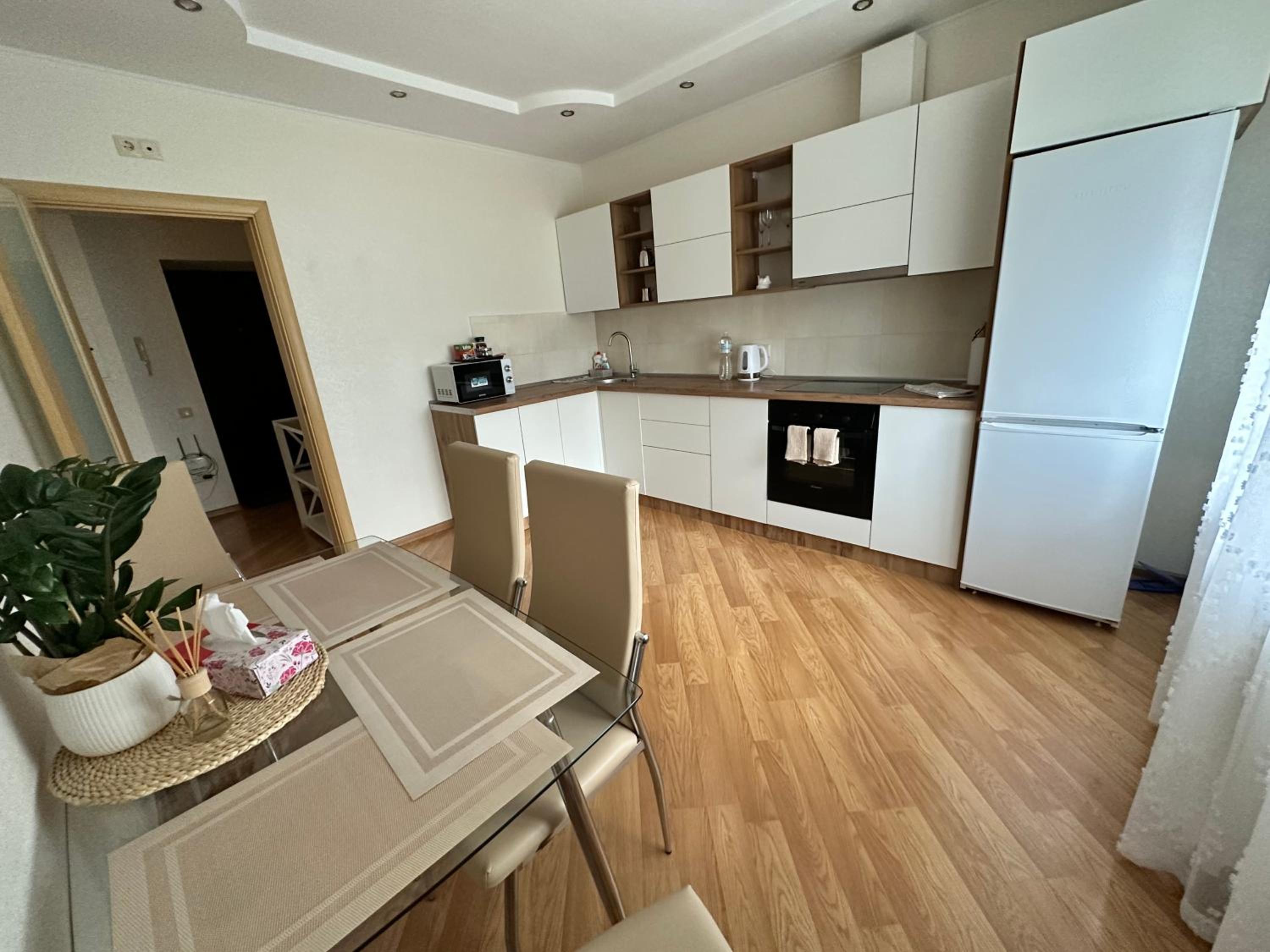 Apartment 1, Podillya