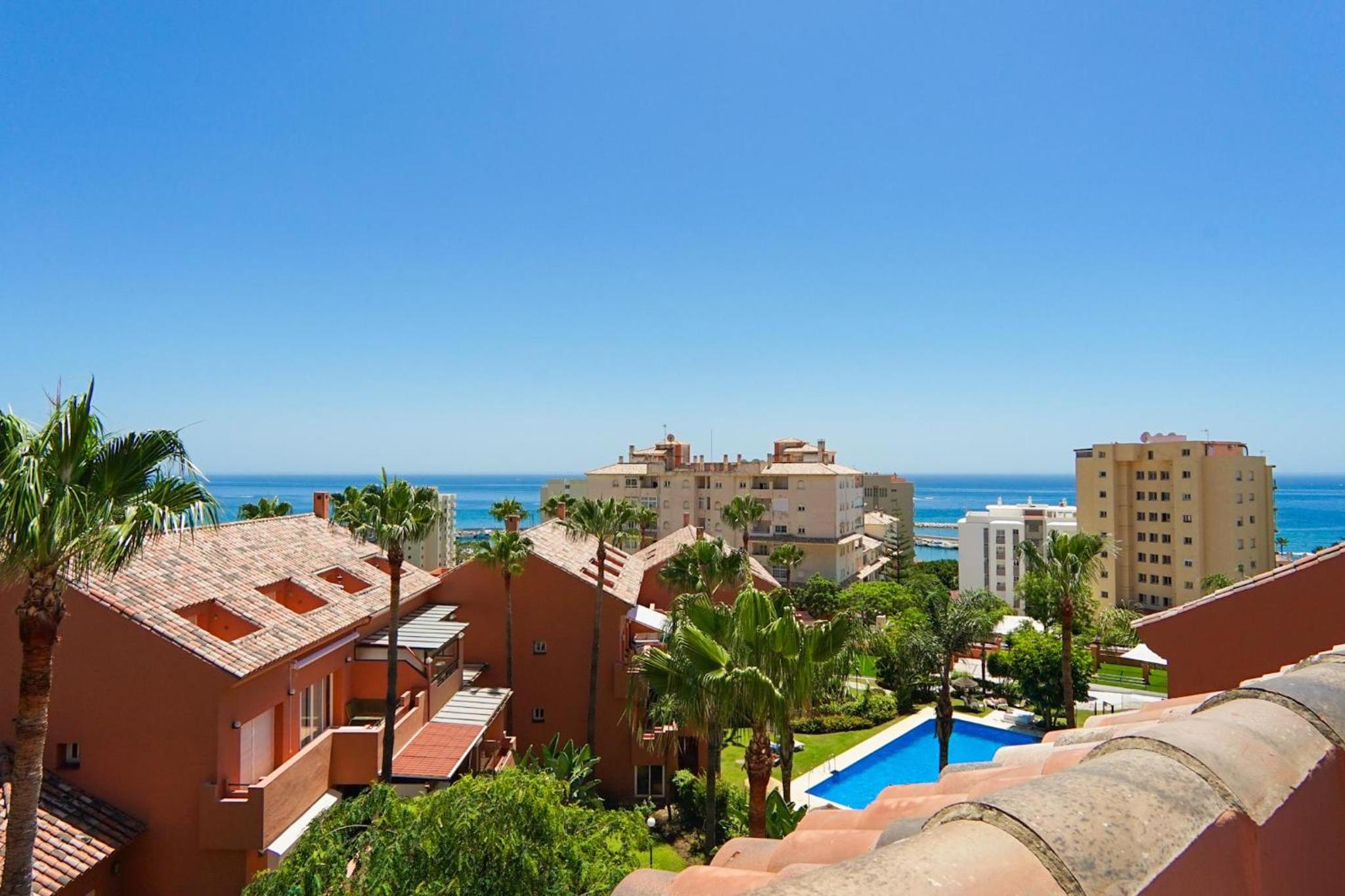 Hotel Duplex Penthouse La Fragata Estepona - Image 1