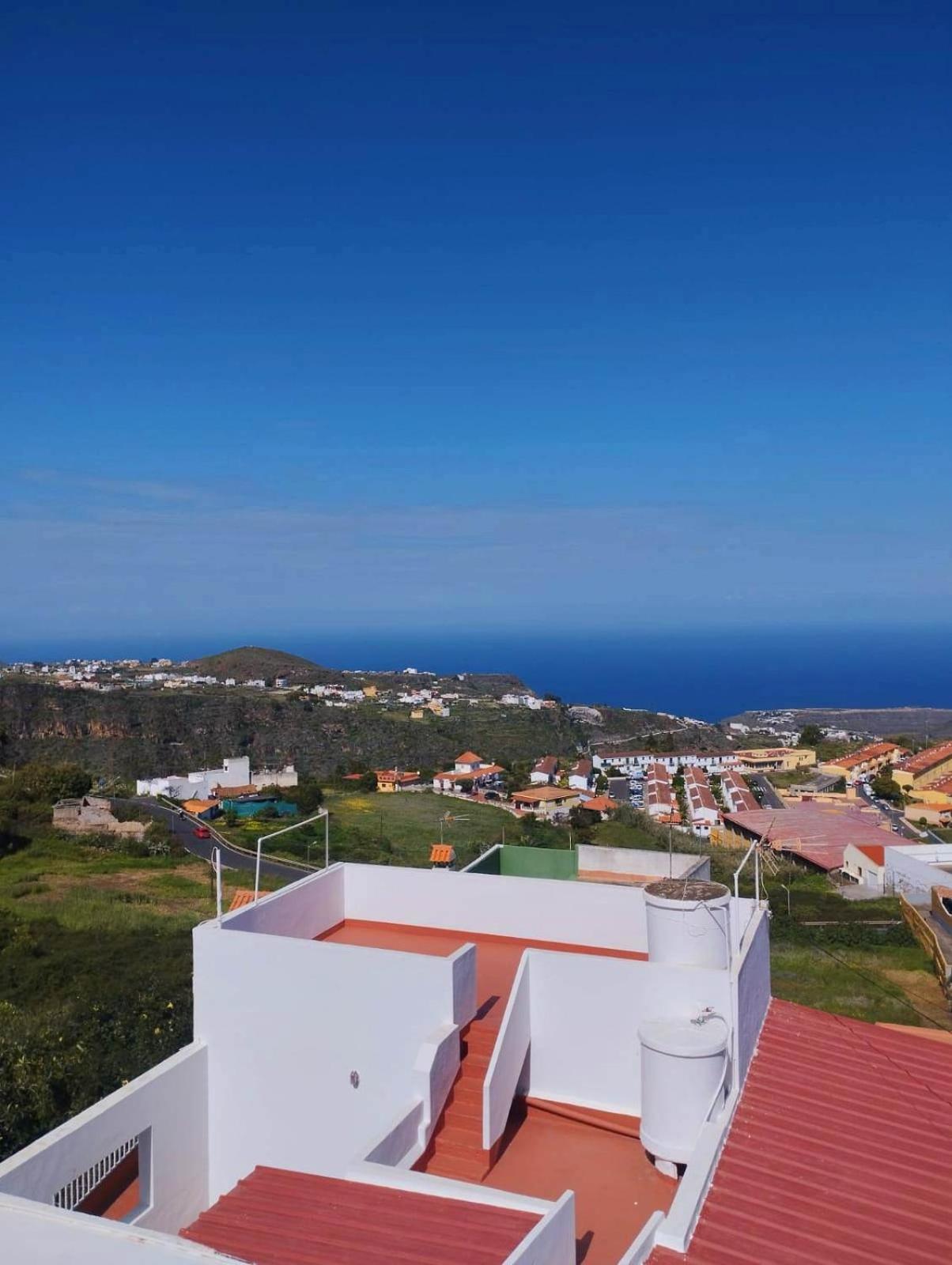 Acoran Family Guests House Firgas with Included Morning Yoga Practice ,there are pets in the house