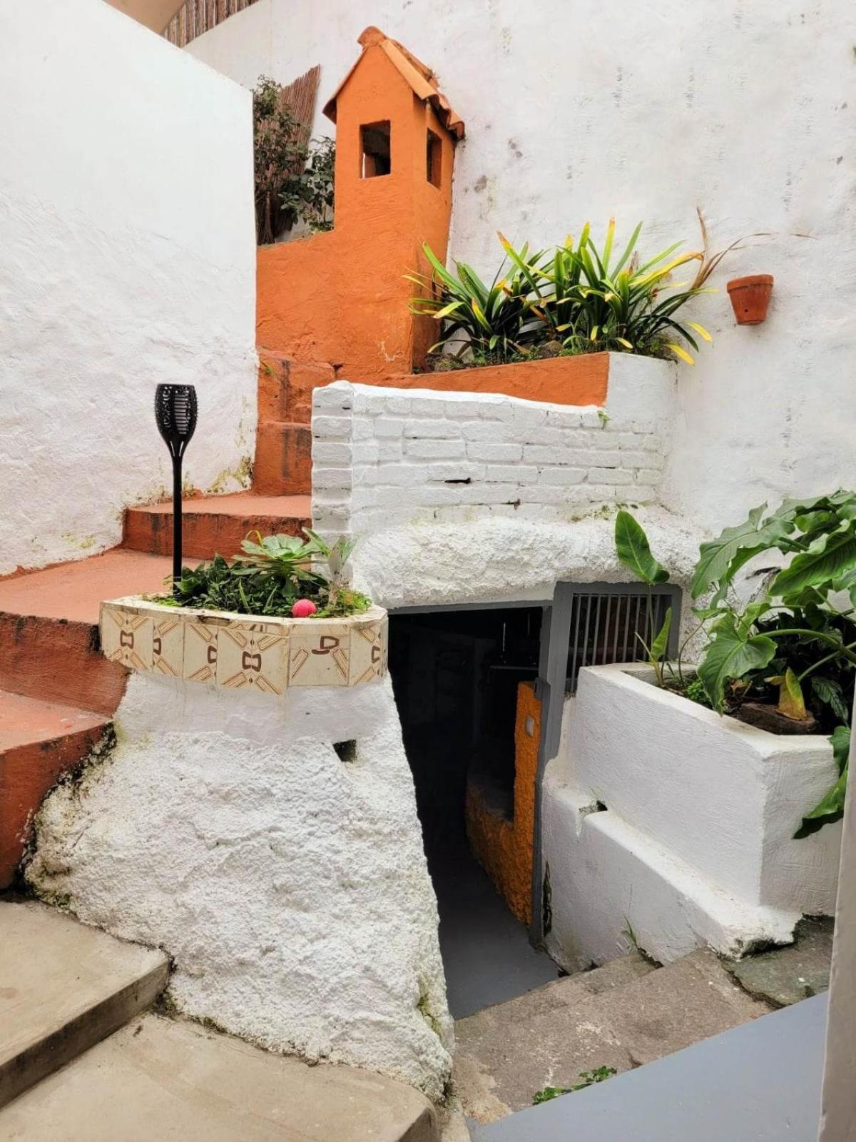 Acoran Family Guests House Firgas with Included Morning Yoga Practice ,there are pets in the house