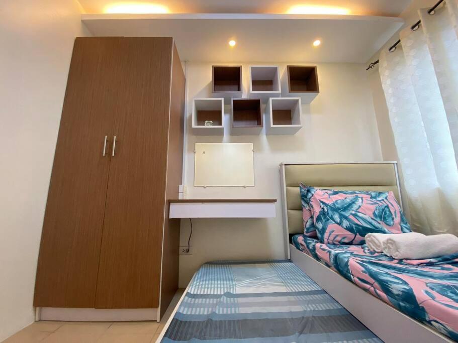 2BR Condo Unit at 8 Spatial Maa Near Mall, School view 4