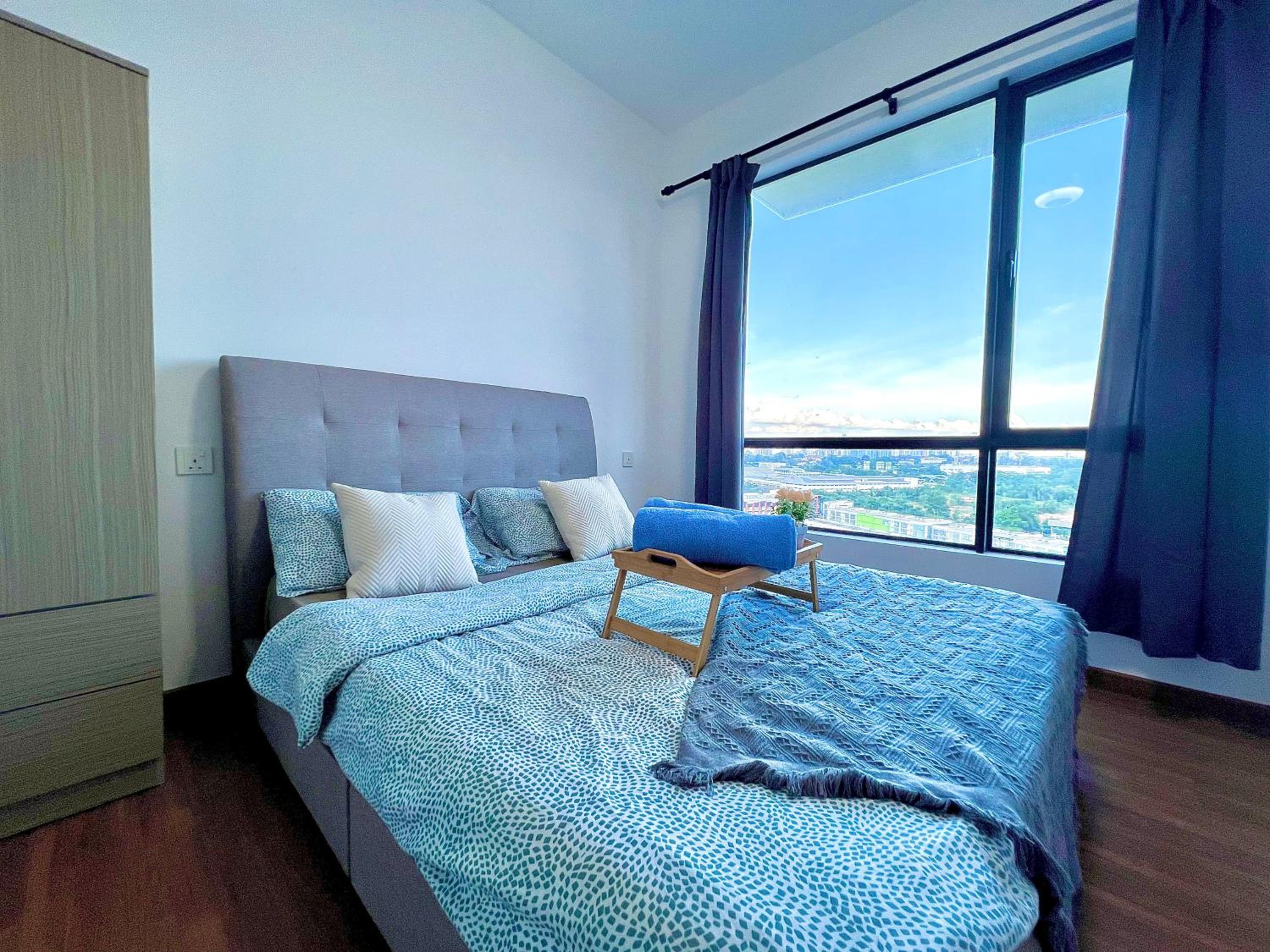 Central Park Tampoi 2 bedroom by Luxecocoo CK