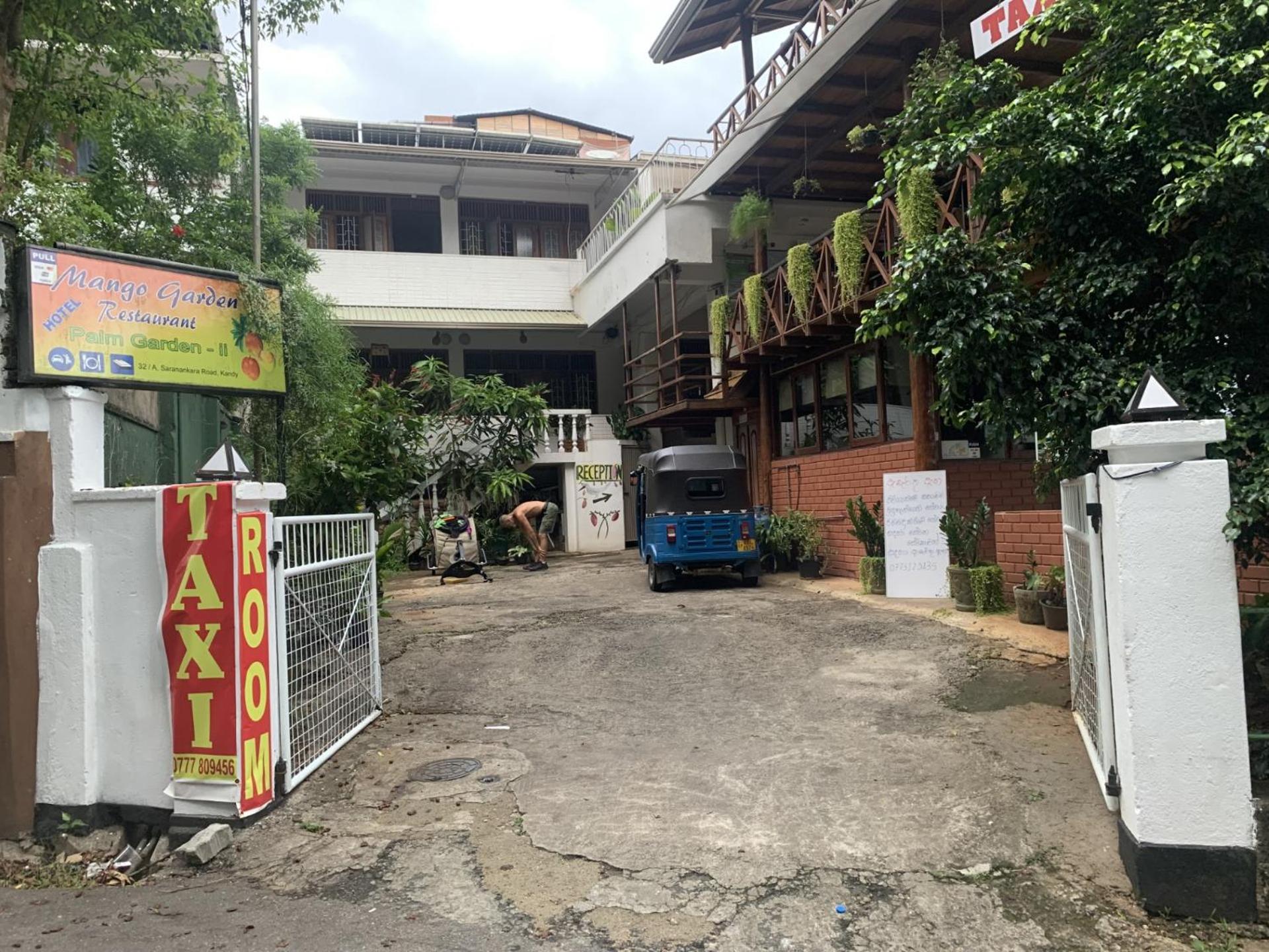 Hotel Mango Garden