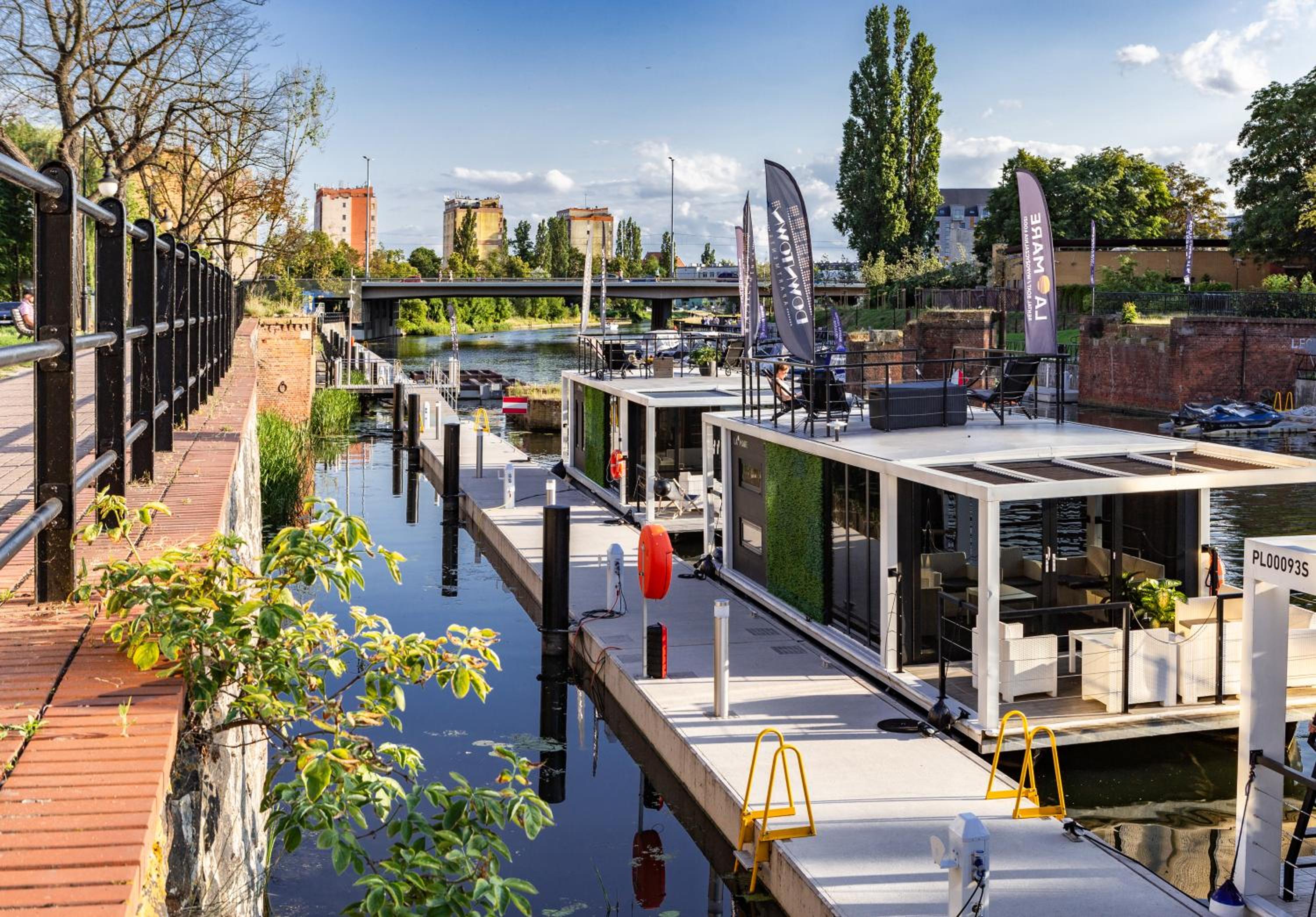 Domy Na Wodzie - La Mare Motlava Houseboats by Downtown Apartments
