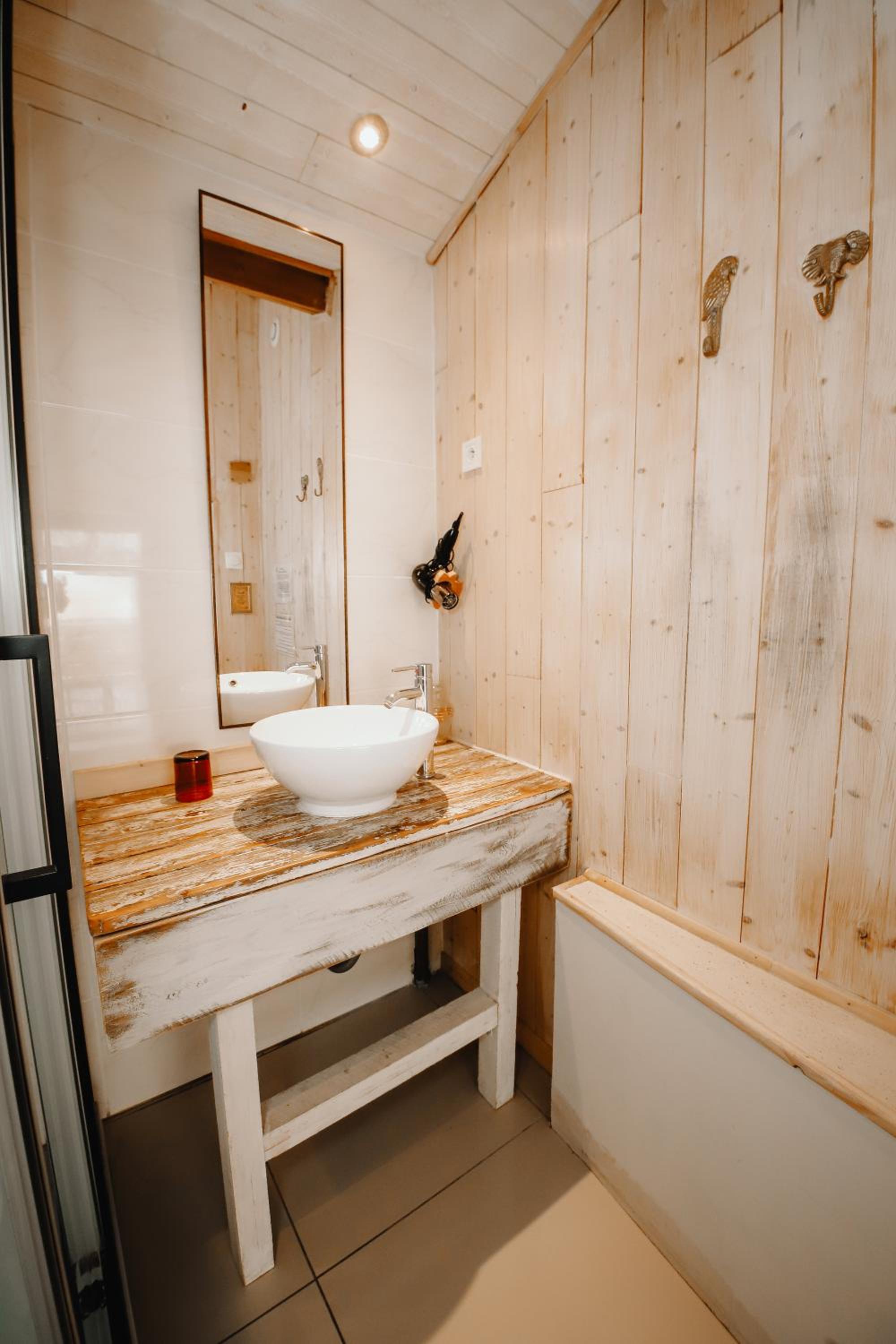 Le Cabanon doré, Suite SPA et nature chez Ivona Vacances