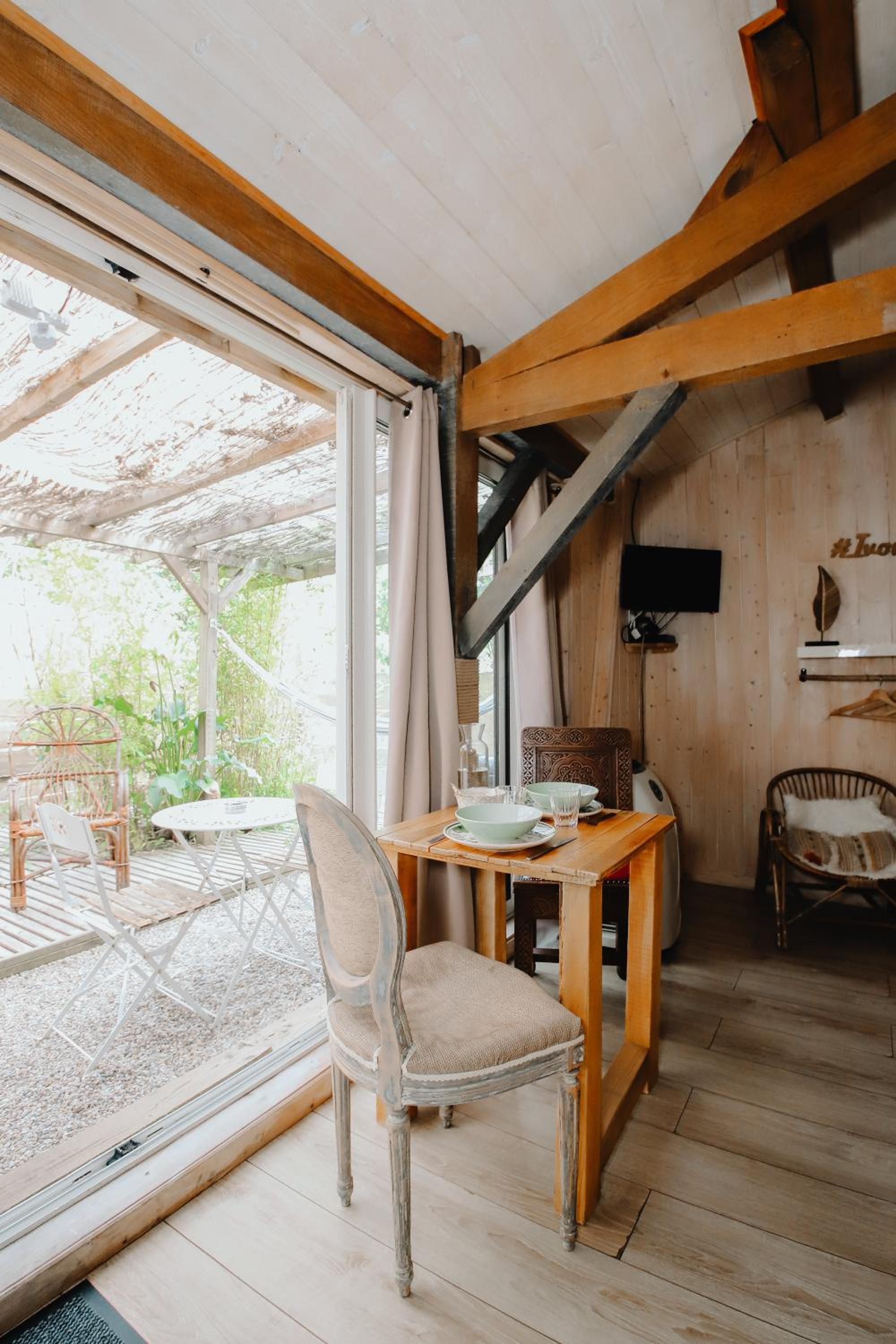 Le Cabanon doré, Suite SPA et nature chez Ivona Vacances