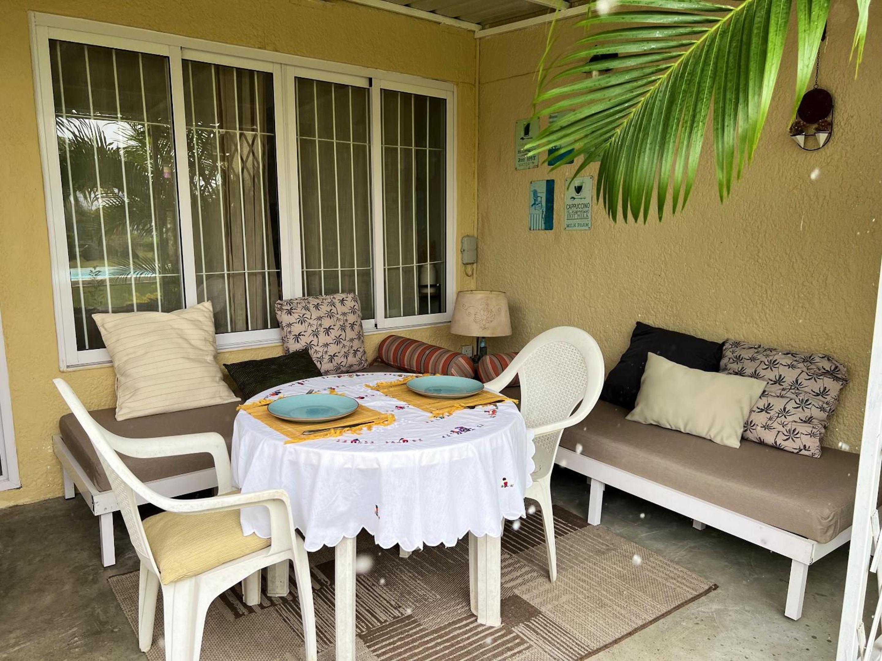 Charming Studio in Grand Baie, 60 m² with Shared Pool