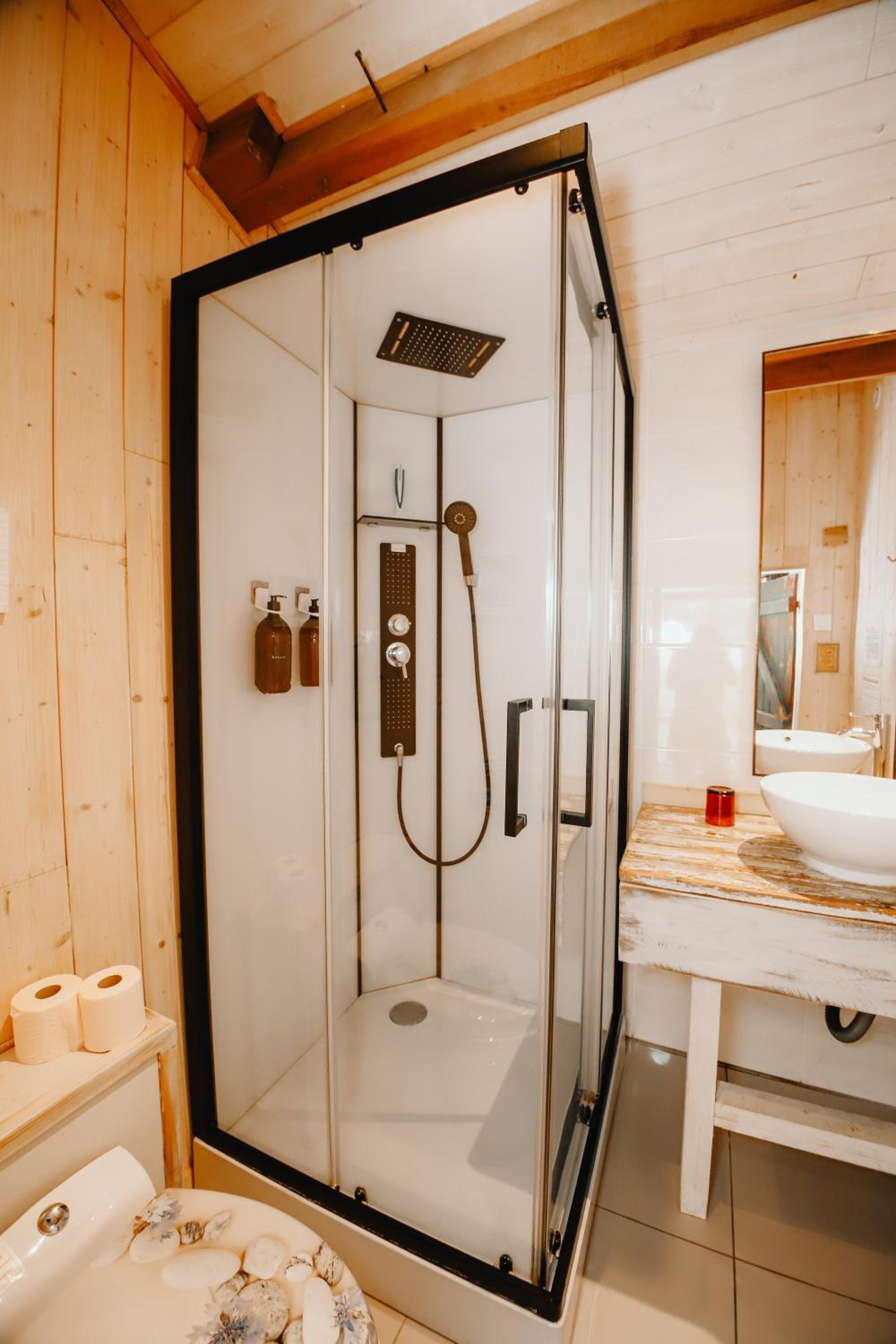 Le Cabanon doré, Suite SPA et nature chez Ivona Vacances