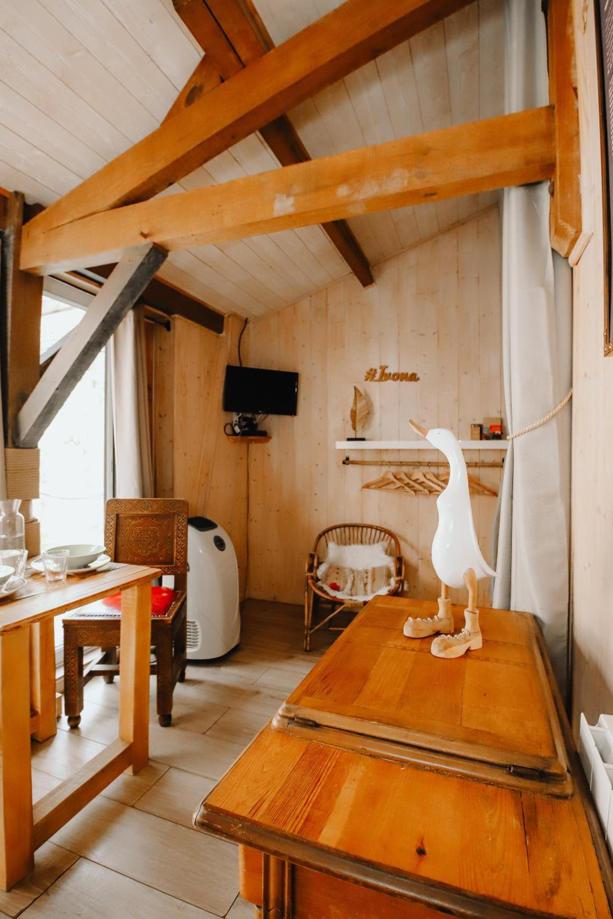 Le Cabanon doré, Suite SPA et nature chez Ivona Vacances