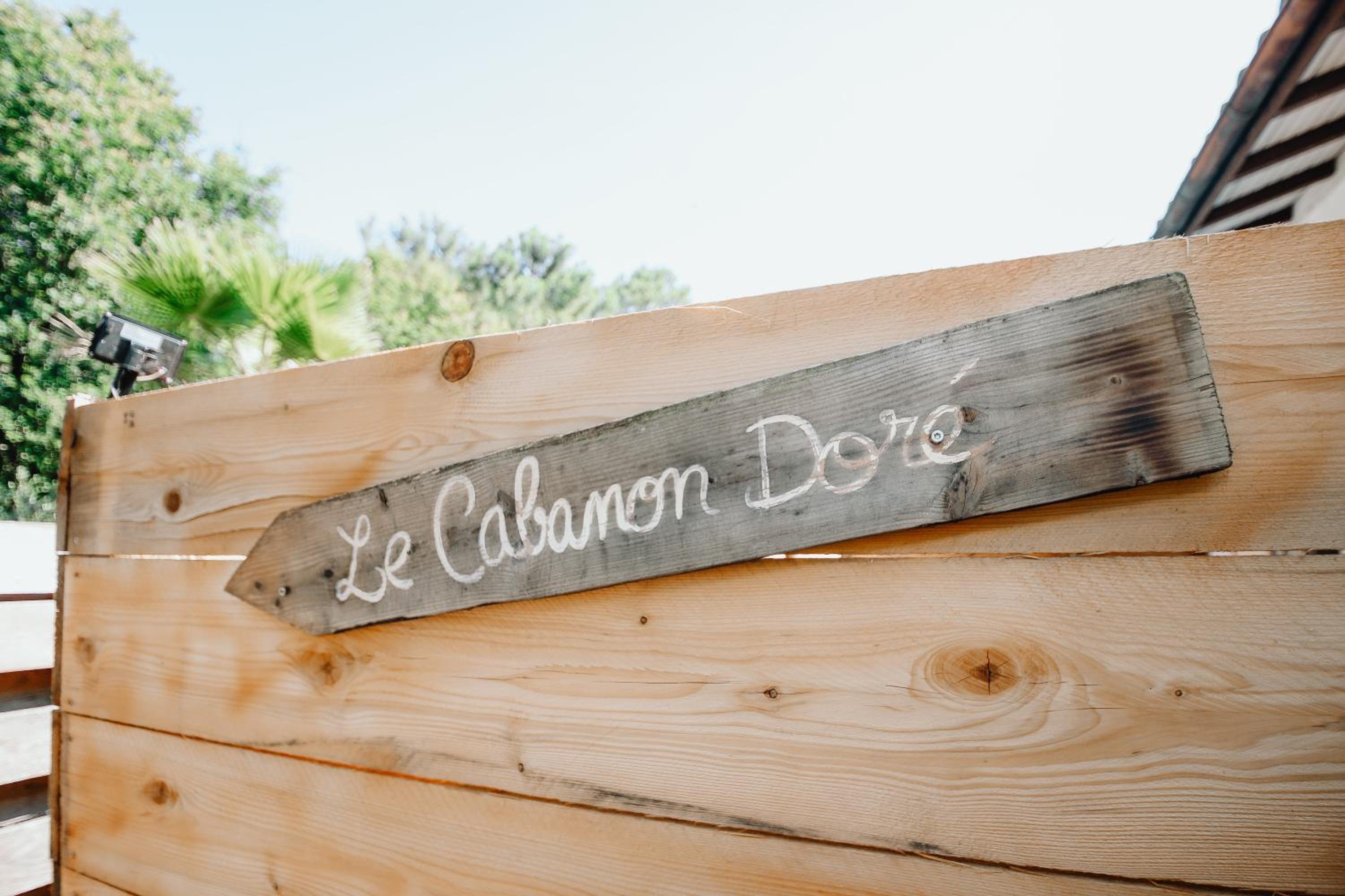 Le Cabanon doré, Suite SPA et nature chez Ivona Vacances