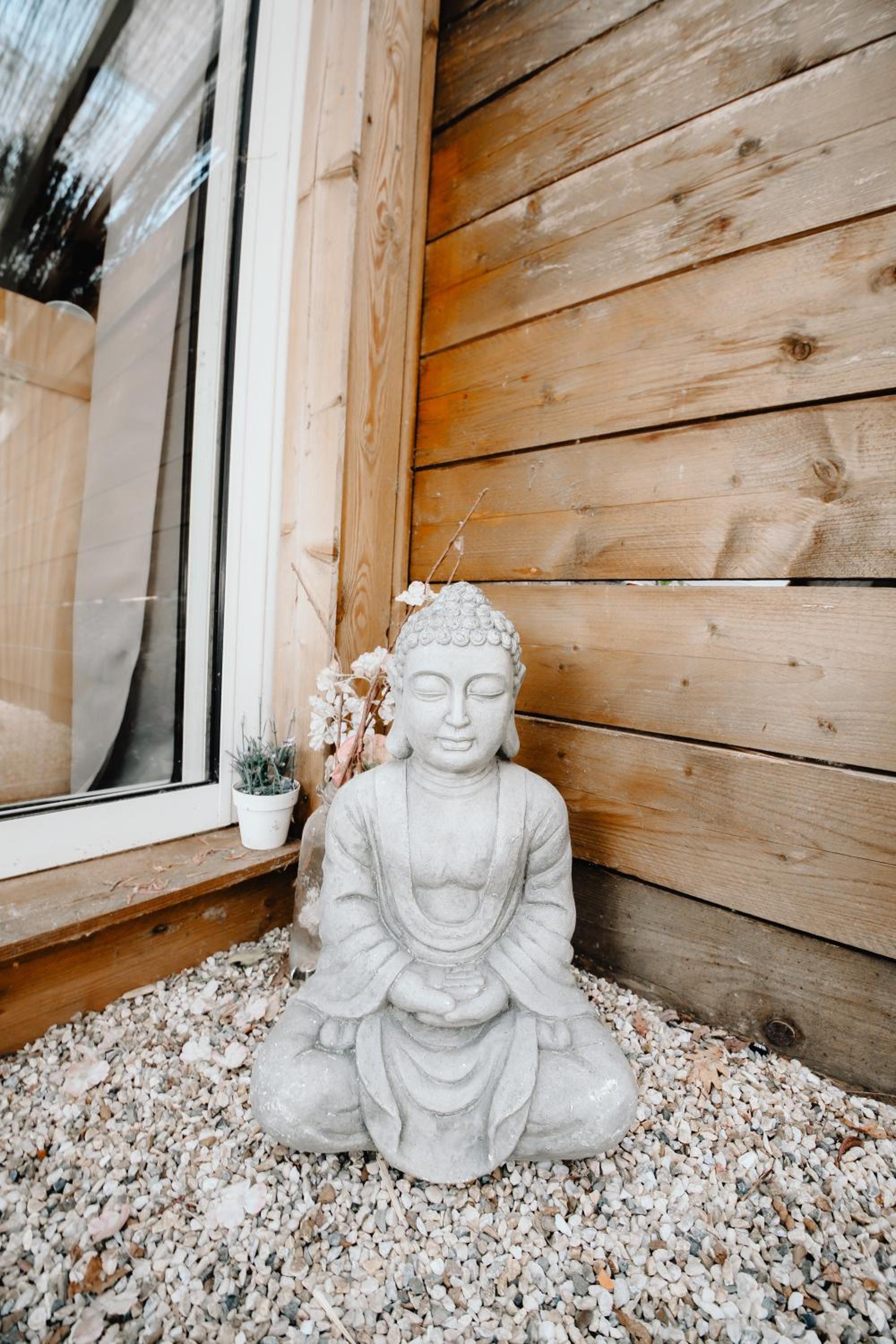 Le Cabanon doré, Suite SPA et nature chez Ivona Vacances