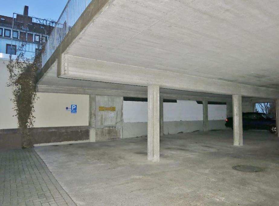 Modernes 1 Zimmer Luxusappartement KLEINER ROLAND mit Parkplatz und Balkon in Bremen Nähe Zentrum