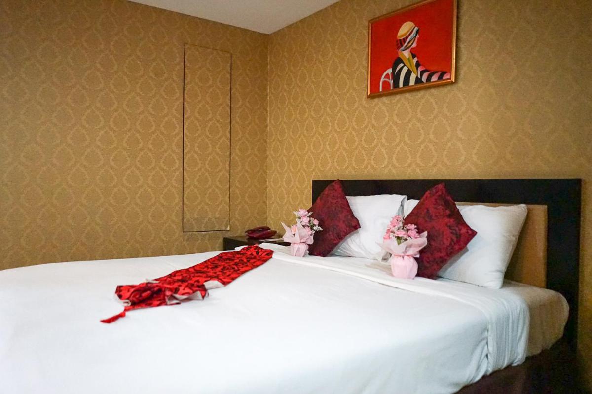 Grand Lucky Hotel - Image 2