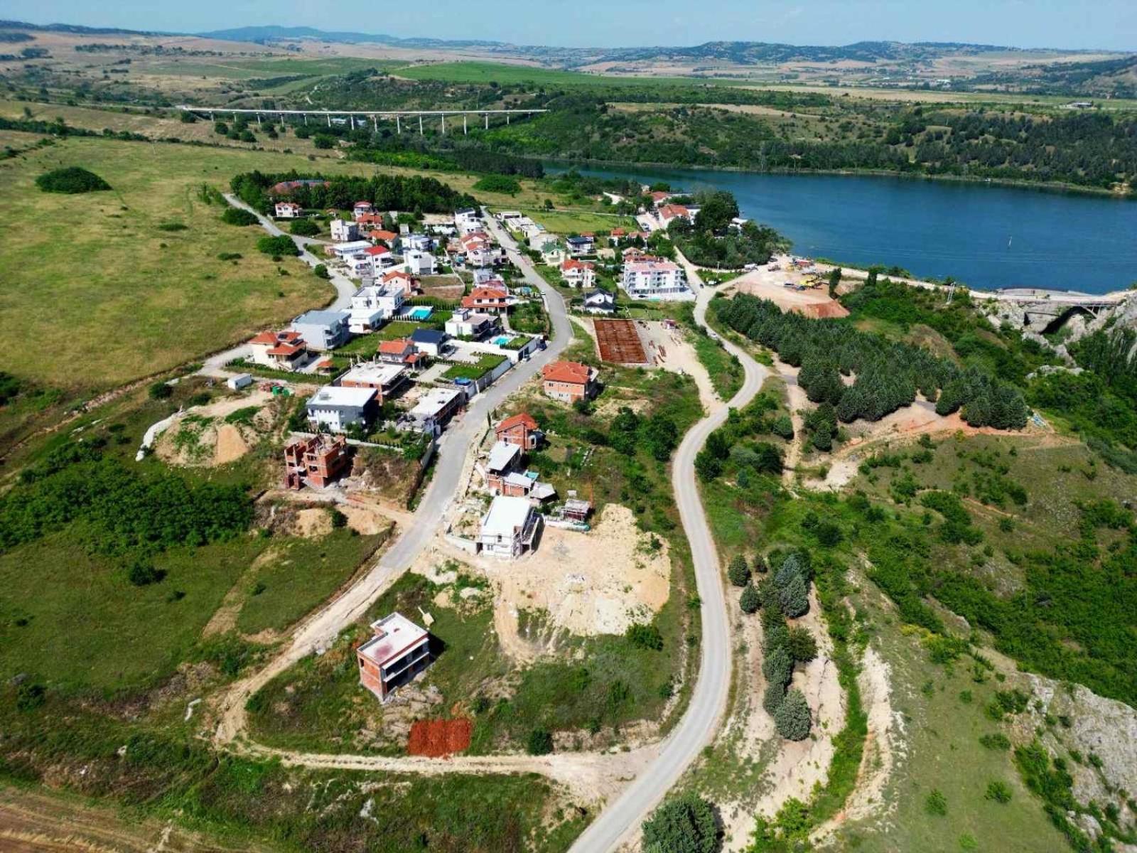 Vesna Lake Apartments