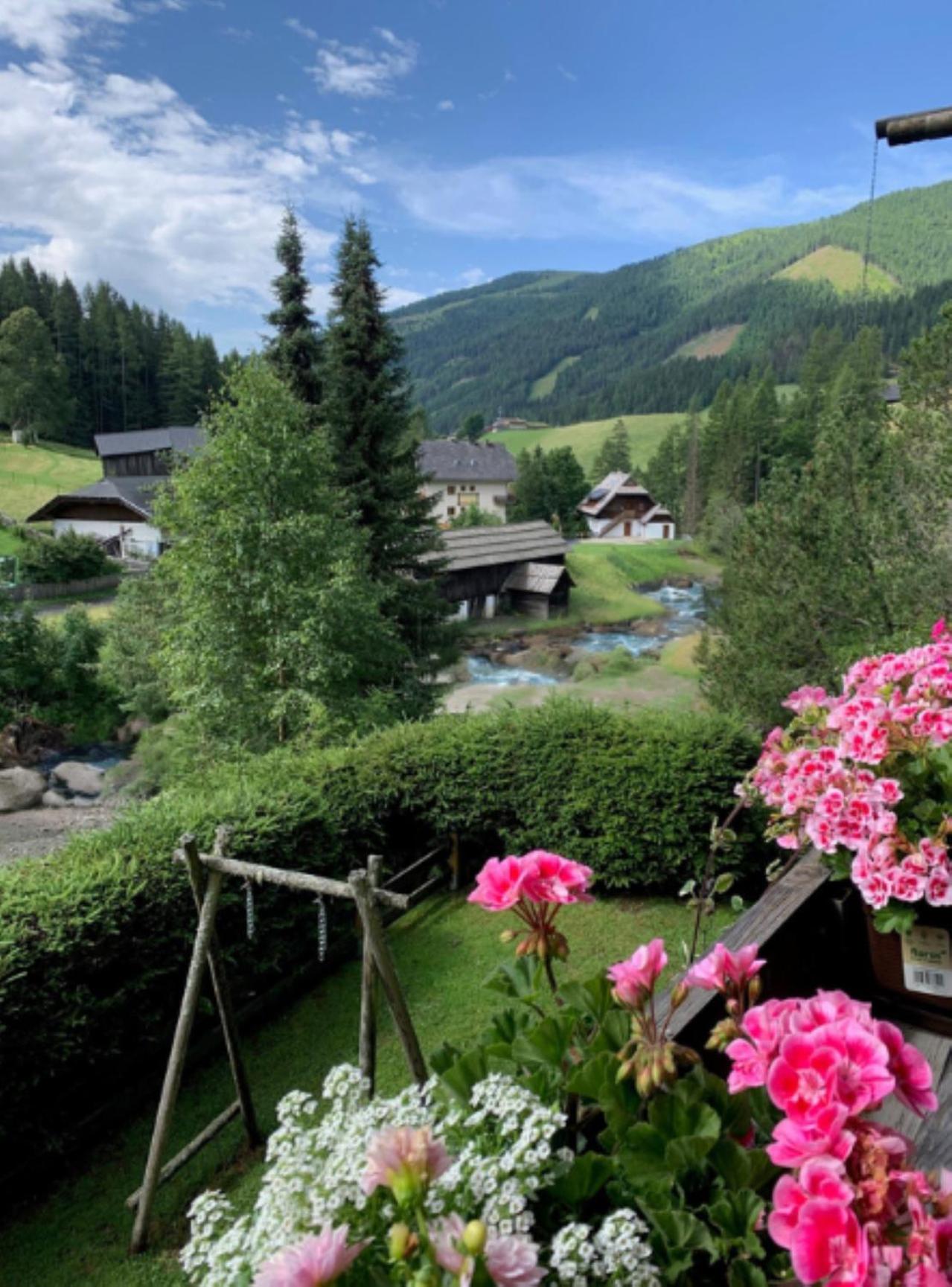 Lilly Chalet- Apartments with private sauna, close to ski lifts