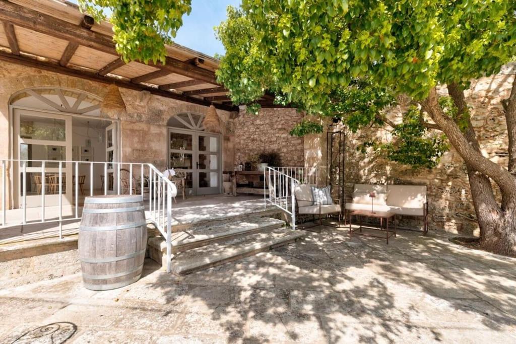 Masseria Abbracciavento by Raro Villas view 5