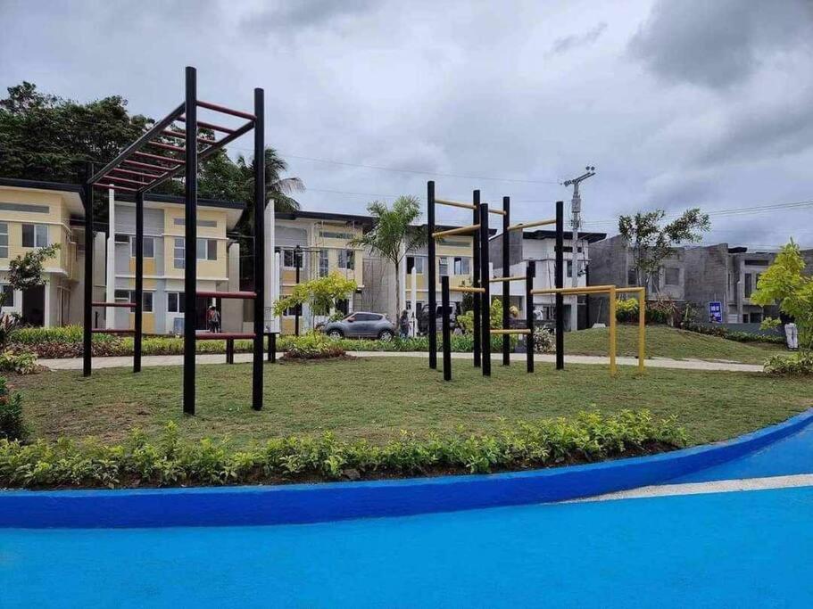 2 Storey House 4 BR Diamond Heights Near Airport view 2