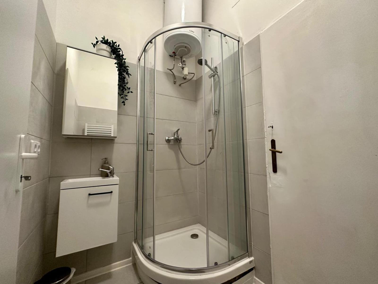 Spacious Apartment, 3 min to U6 Alserstraße